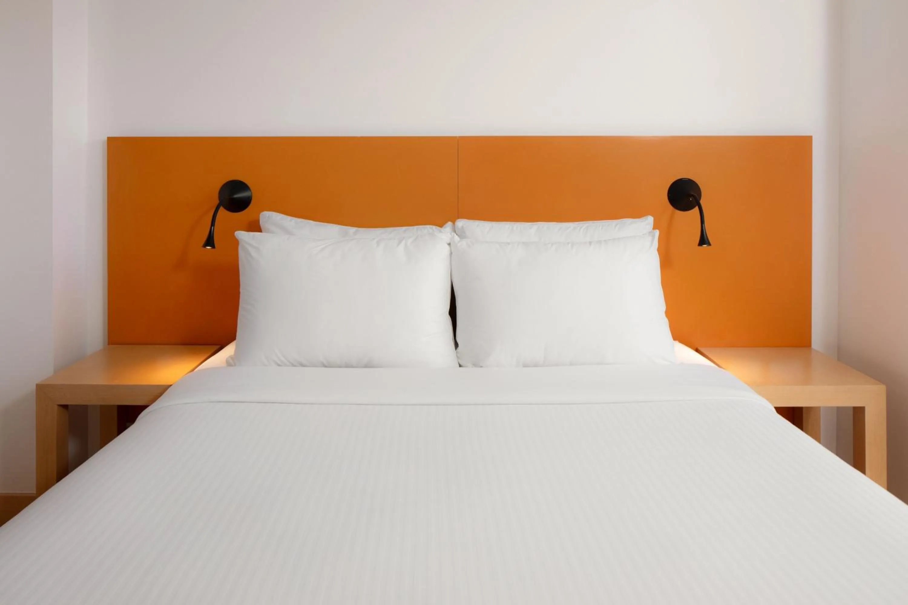 Photo of the whole room, Bed in Fairfield by Marriott Bogota Embajada