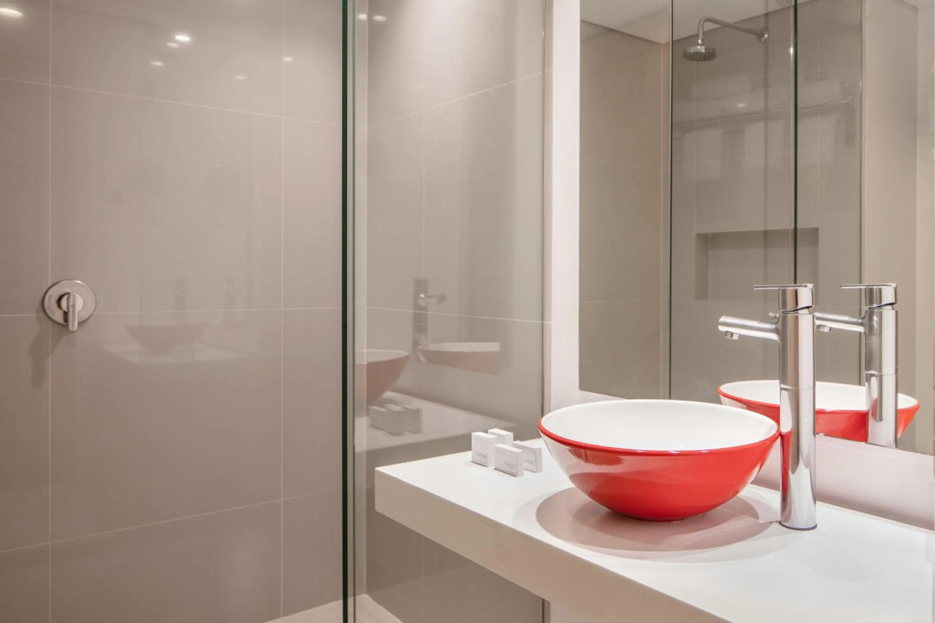 Photo of the whole room in Fairfield by Marriott Bogota Embajada