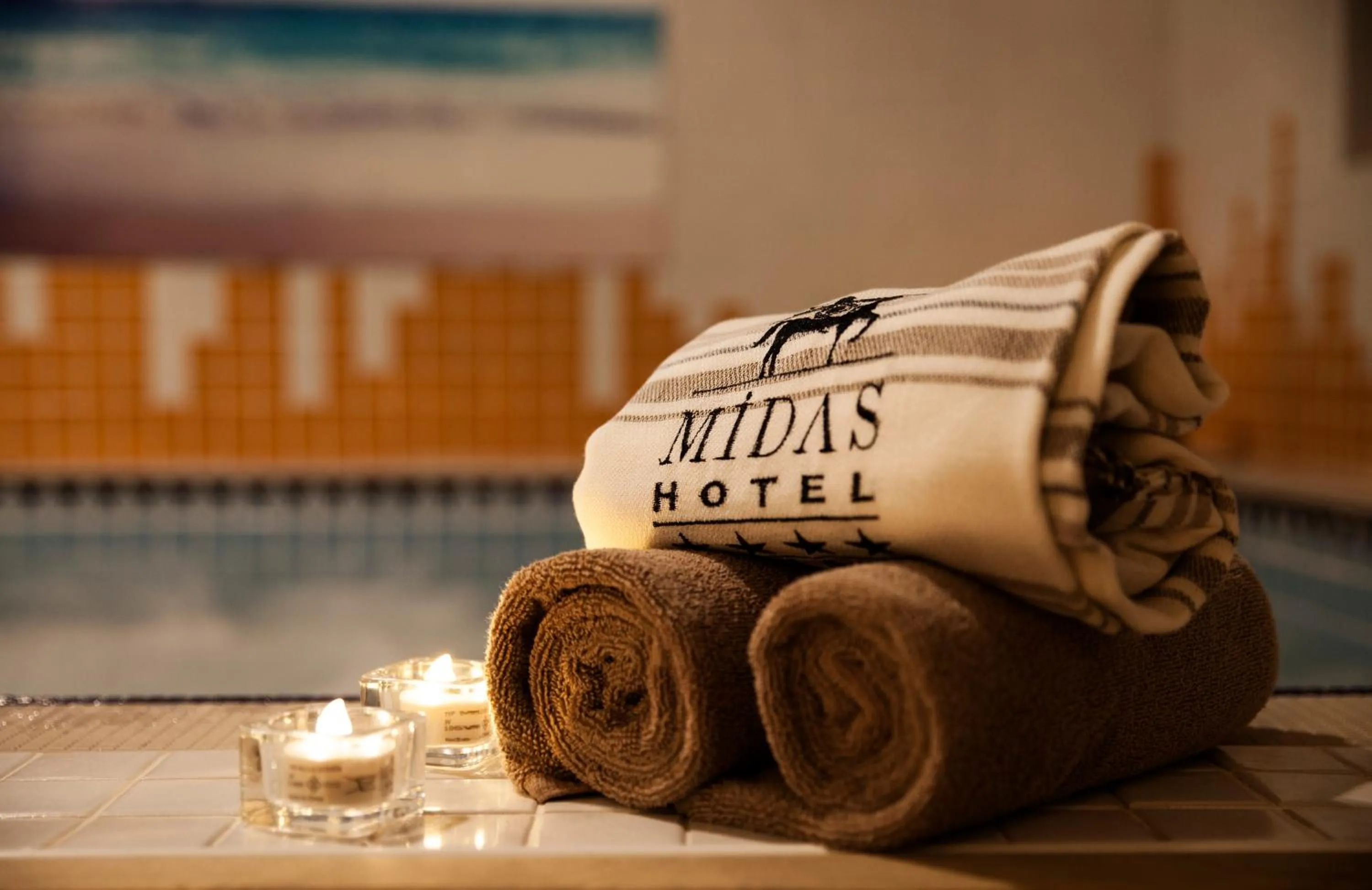 Public Bath in Midas Hotel