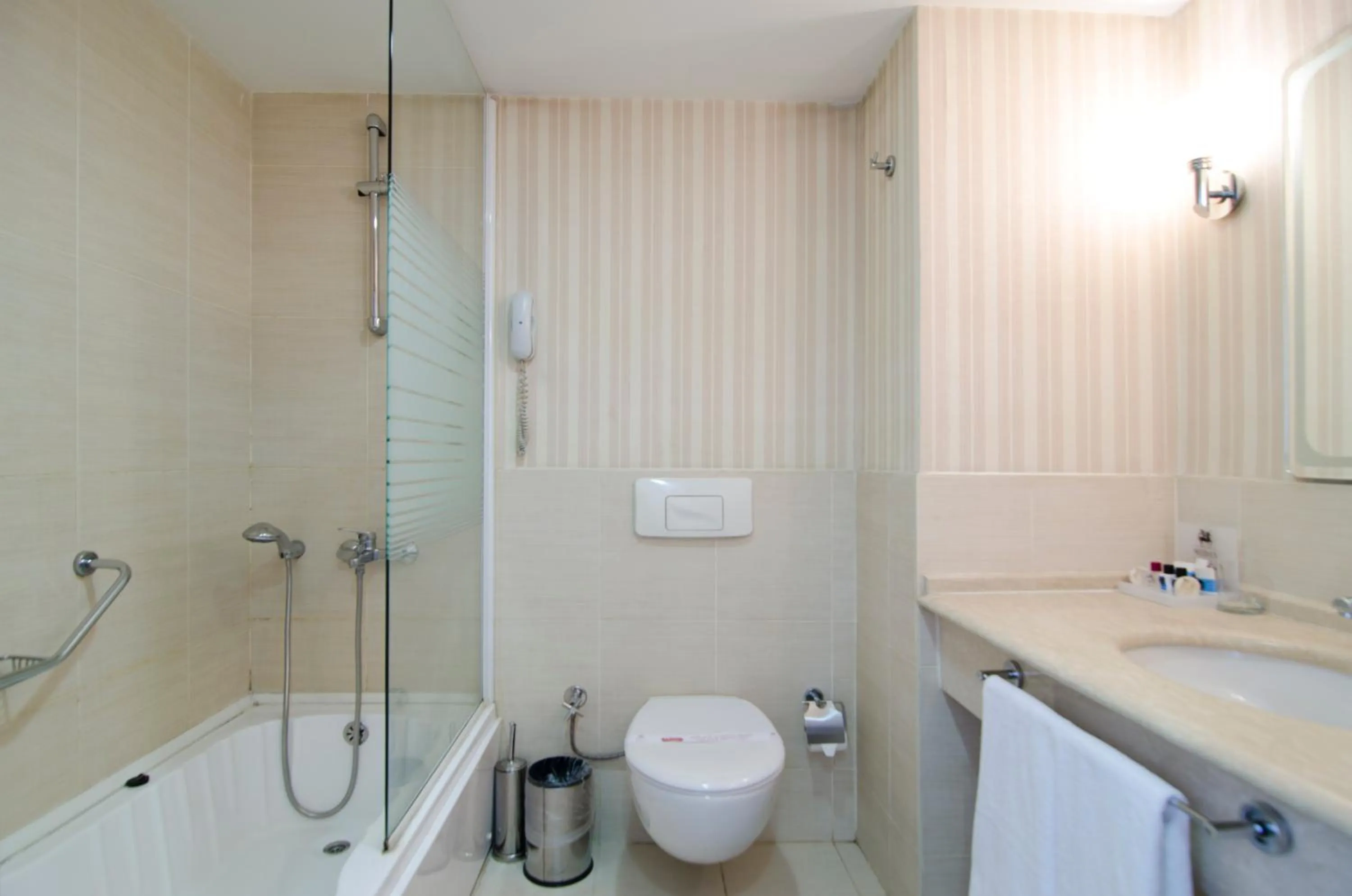 Bathroom in Midas Hotel