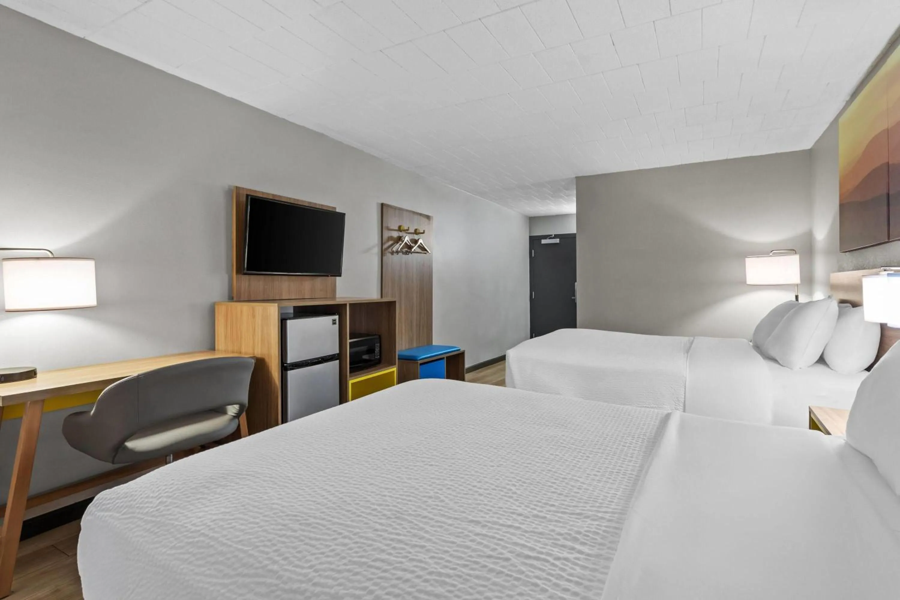 Bed in Days Inn by Wyndham Liberty