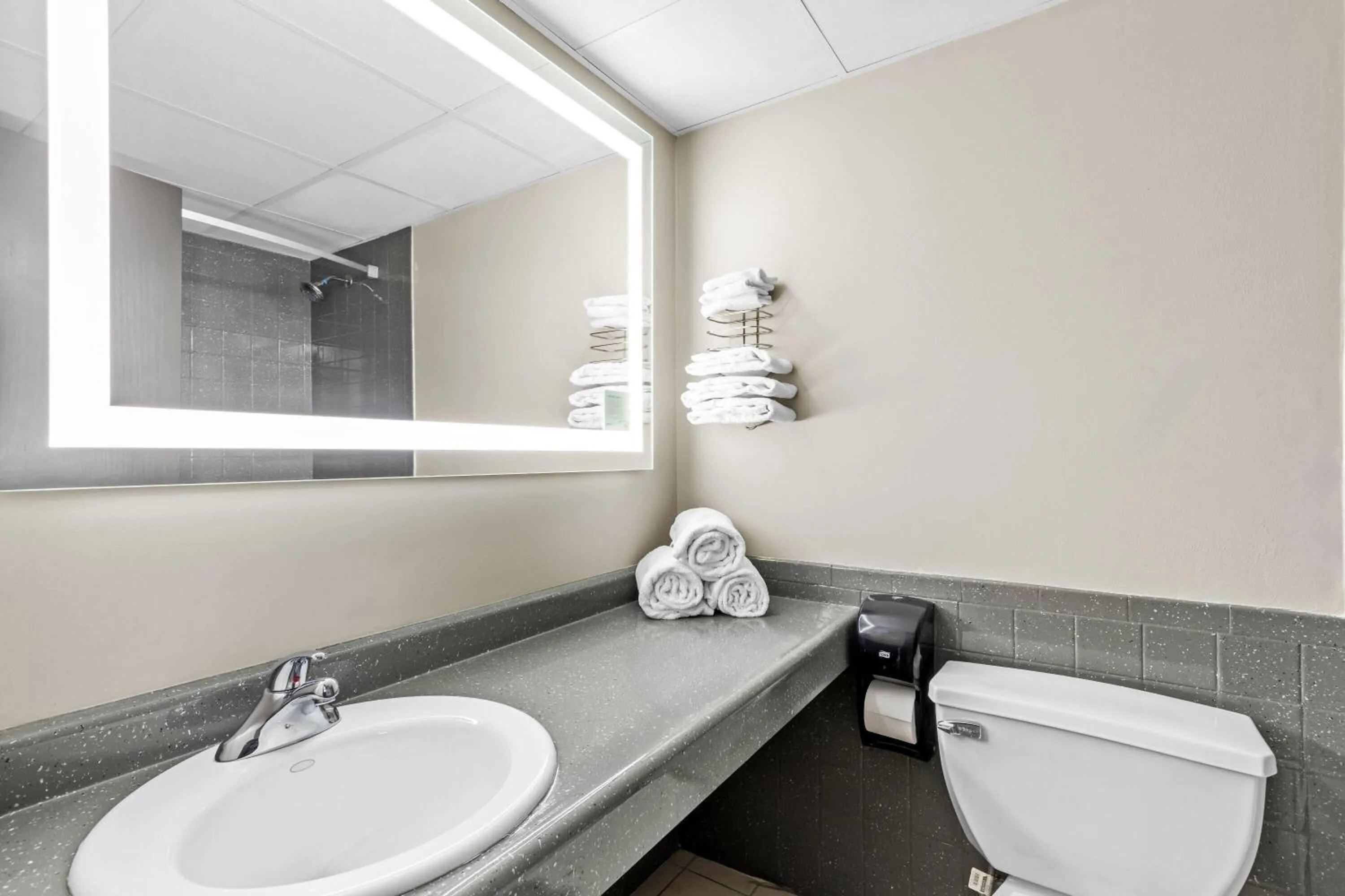 Bathroom in Days Inn by Wyndham Liberty