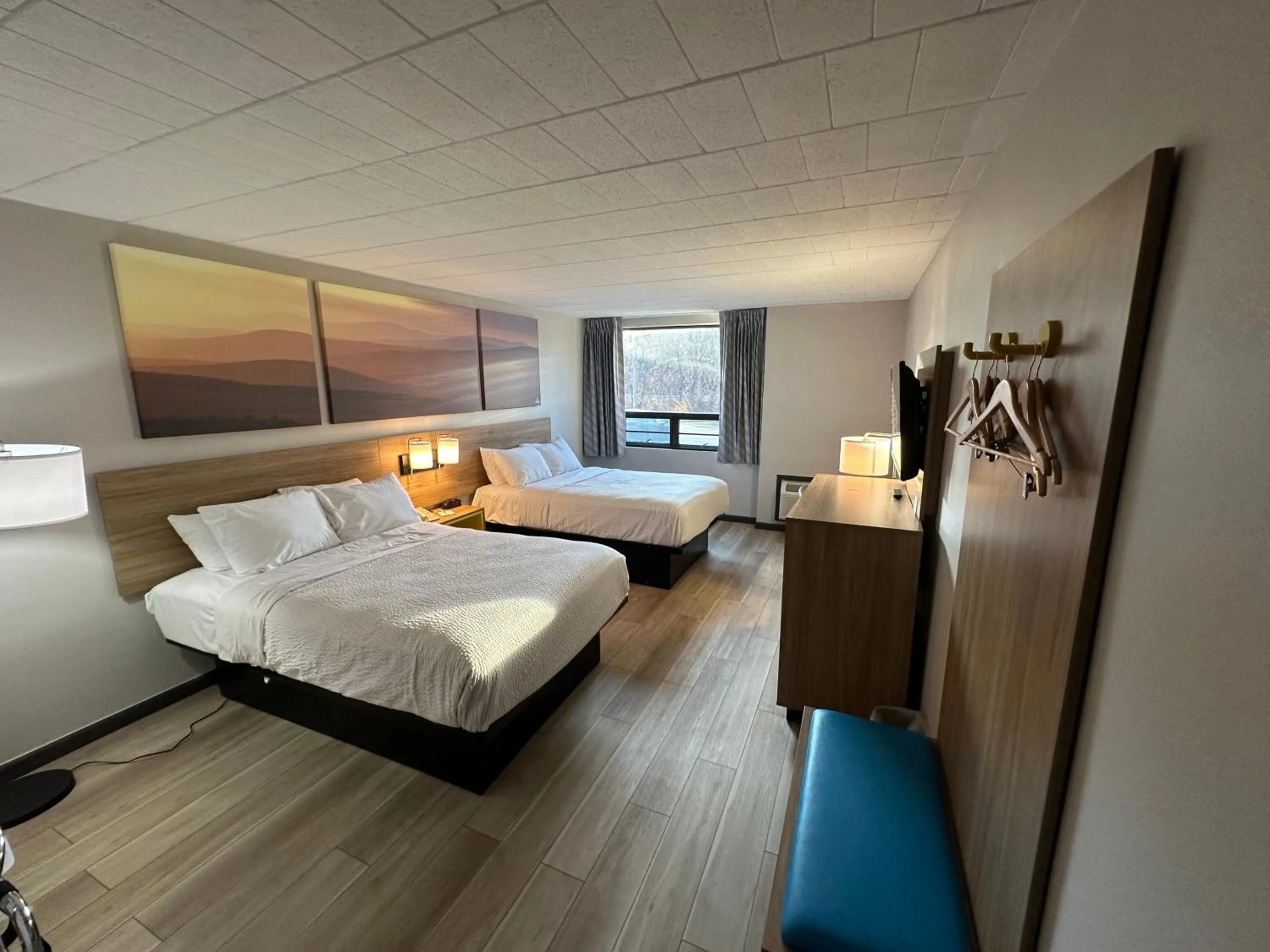 Bed in Days Inn by Wyndham Liberty