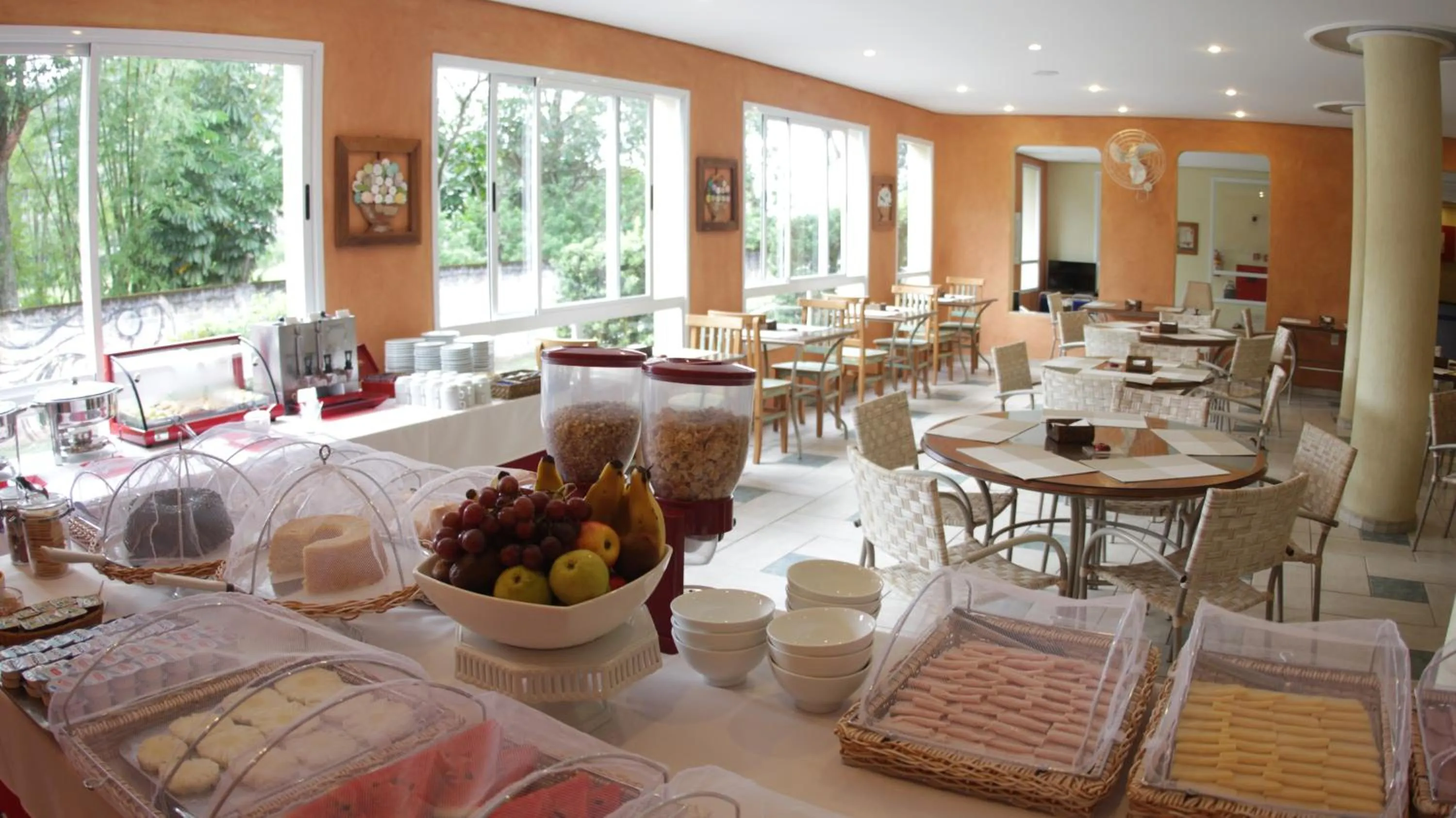 Breakfast in Atena Praia Hotel