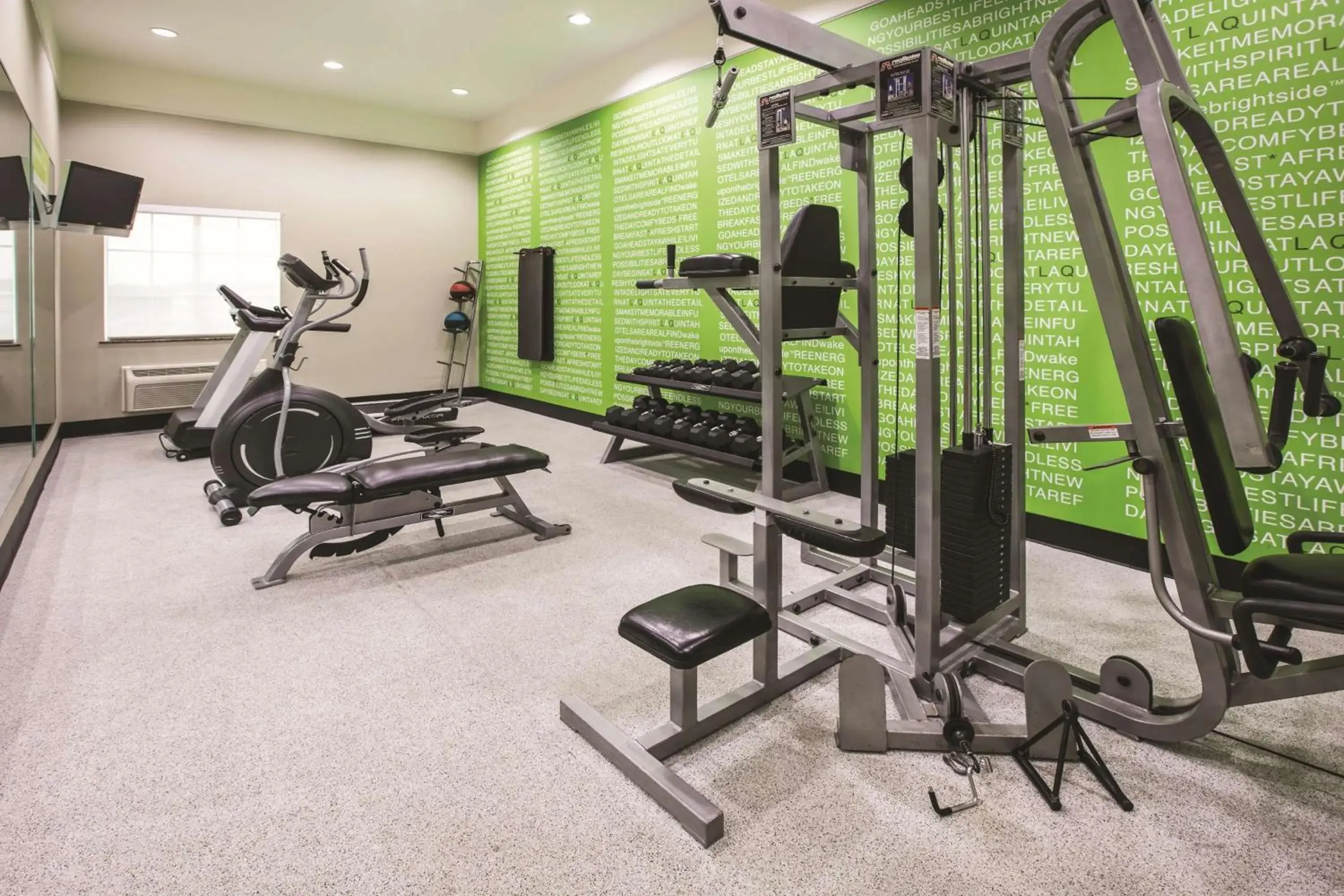 Fitness centre/facilities, Fitness Center/Facilities in La Quinta Inn & Suites by Wyndham Desoto