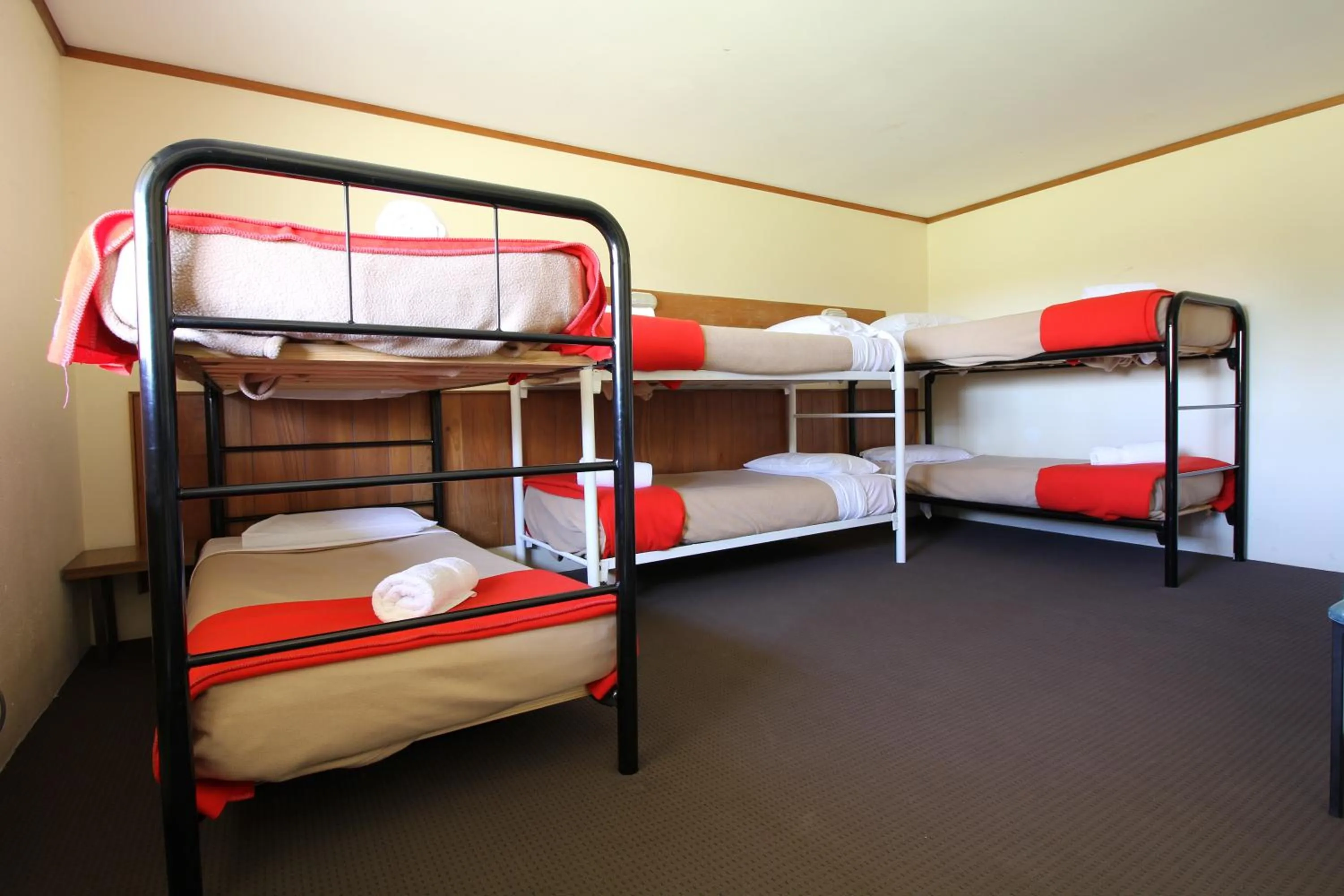 bunk bed in Snowy Mountains Resort and Function Centre