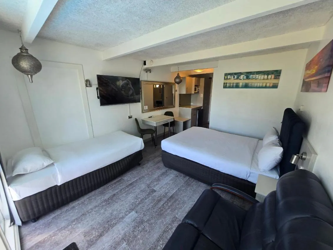 Photo of the whole room, Bed in Le George Motel