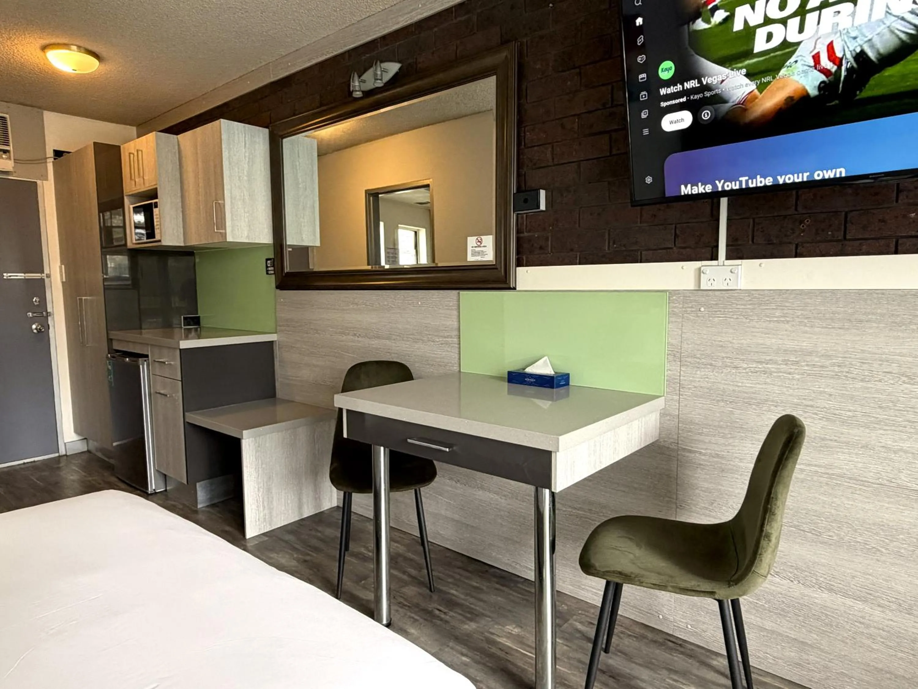 TV and multimedia in Le George Motel