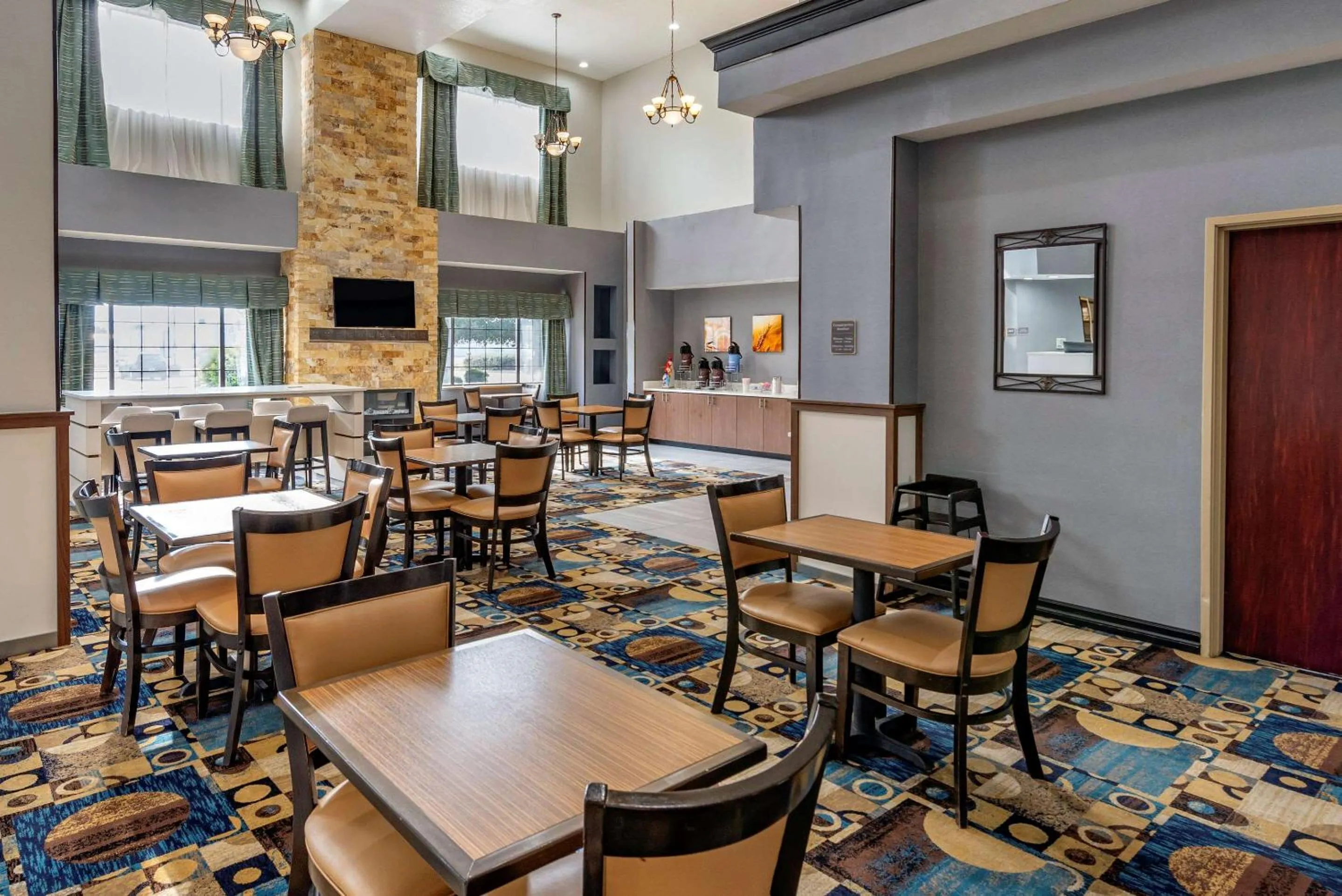 Restaurant/places to eat in Comfort Suites Clovis North