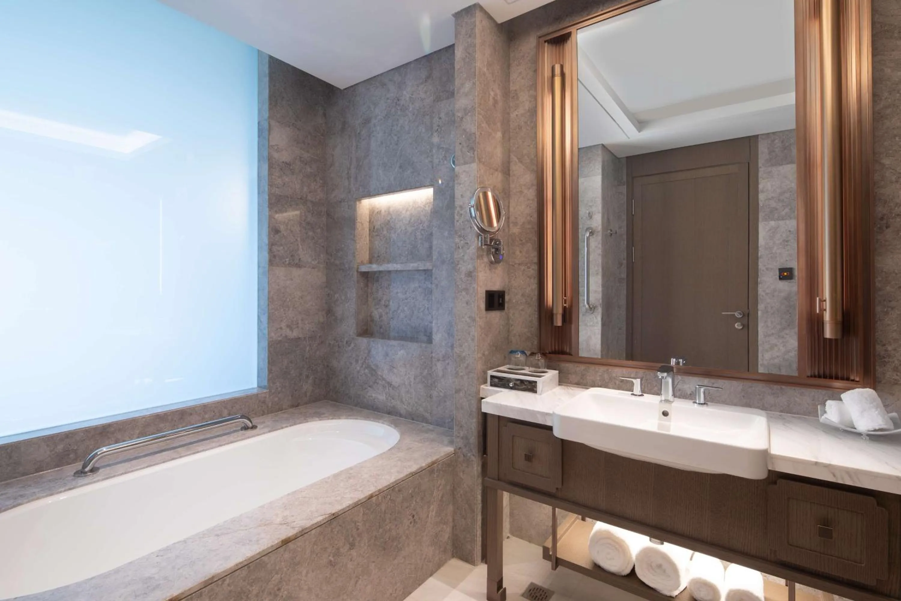 Bathroom in Radisson Blu Resort Wetland Park