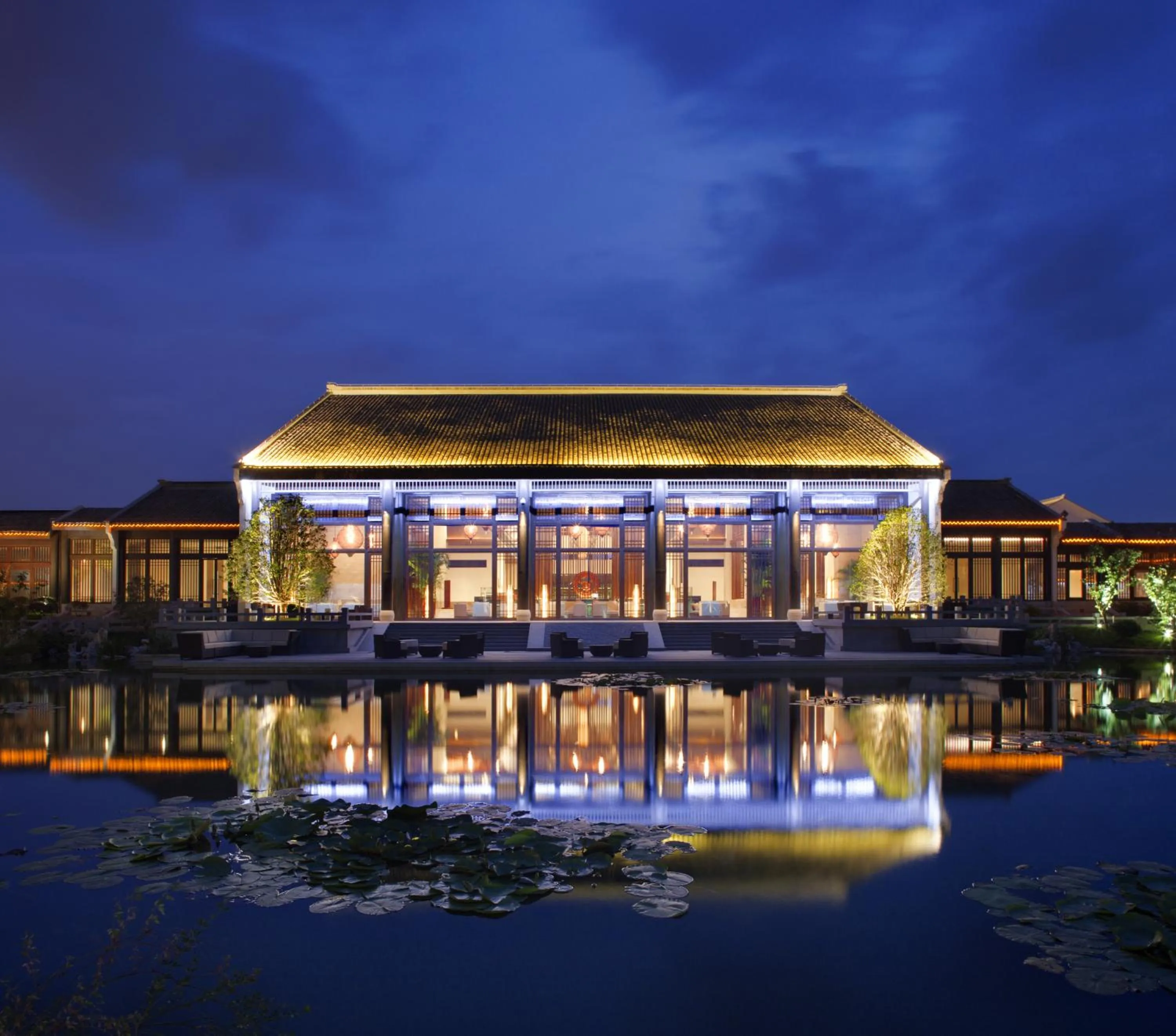 Facade/entrance in Radisson Blu Resort Wetland Park
