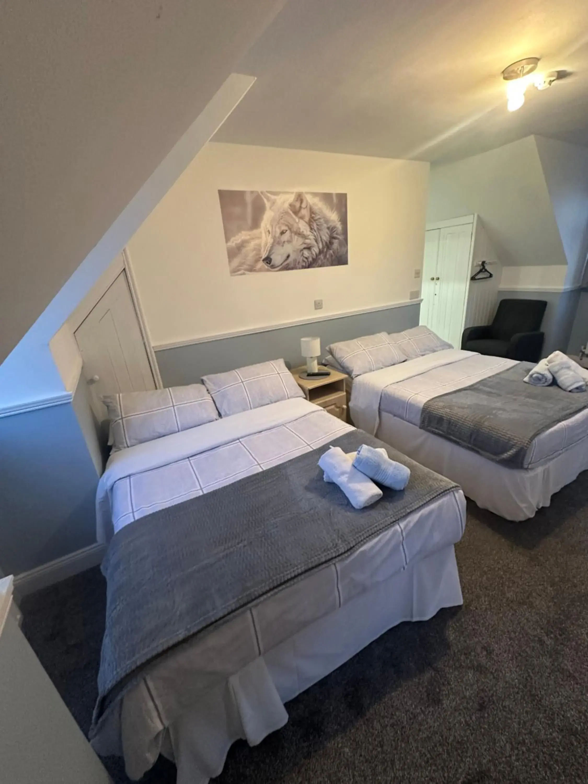 Triple Room with Private Bathroom in Kinsale B&B Triple Room with Private Bathroom in Kinsale B&B