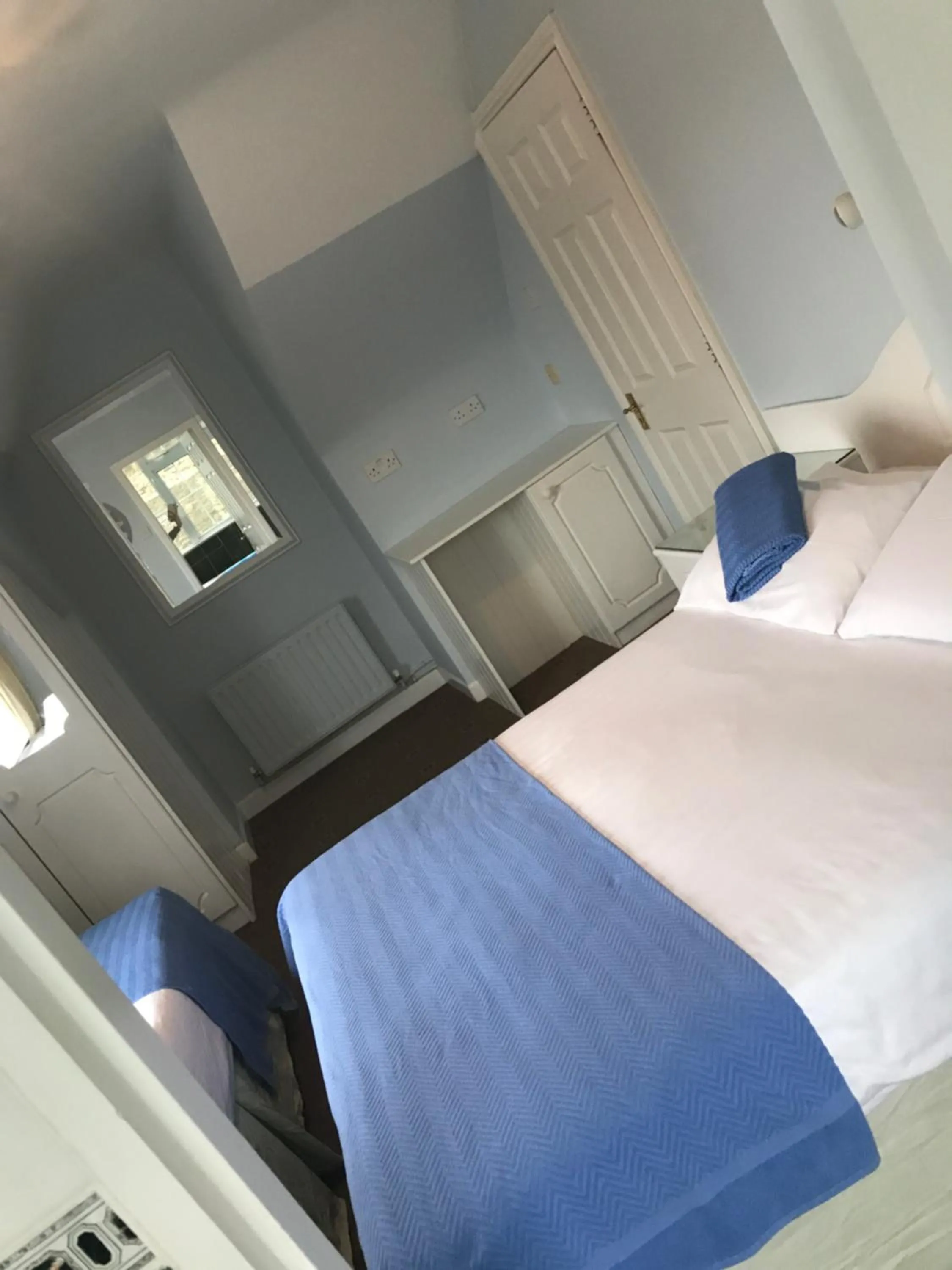 Photo of the whole room, Bed in Kinsale B&B
