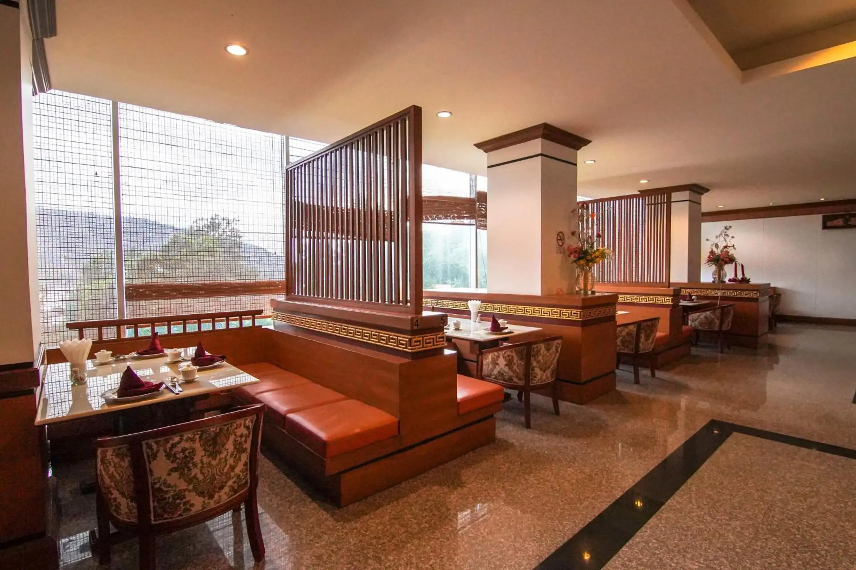 Restaurant/places to eat in Arawan Riverside Hotel Restaurant/places to eat in Arawan Riverside Hotel