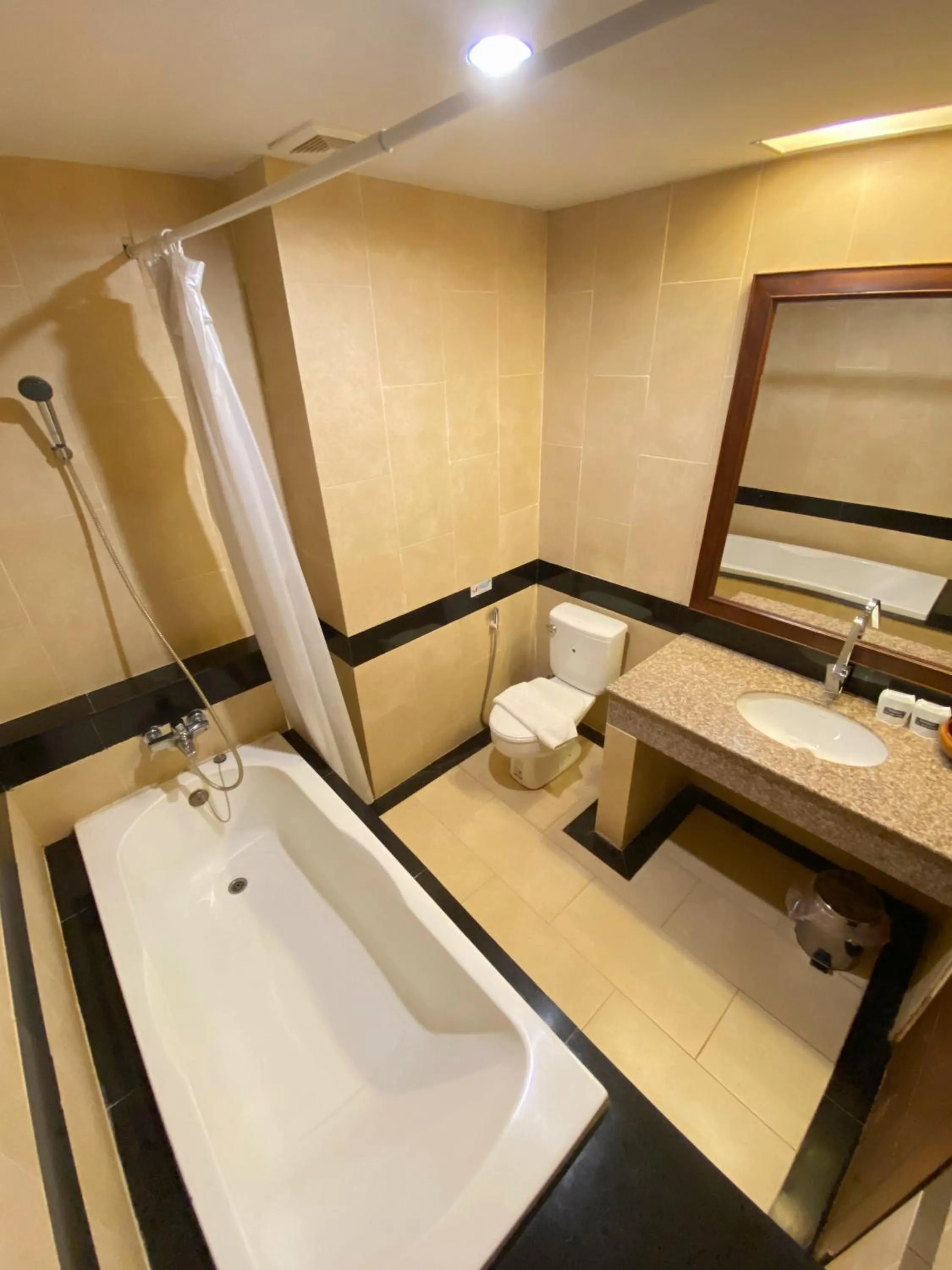 Bathroom in Arawan Riverside Hotel