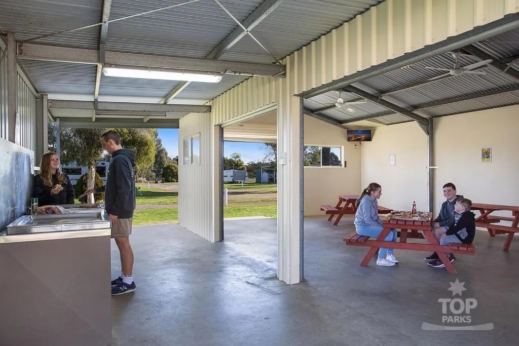 BBQ facilities in Horsham Holiday Park