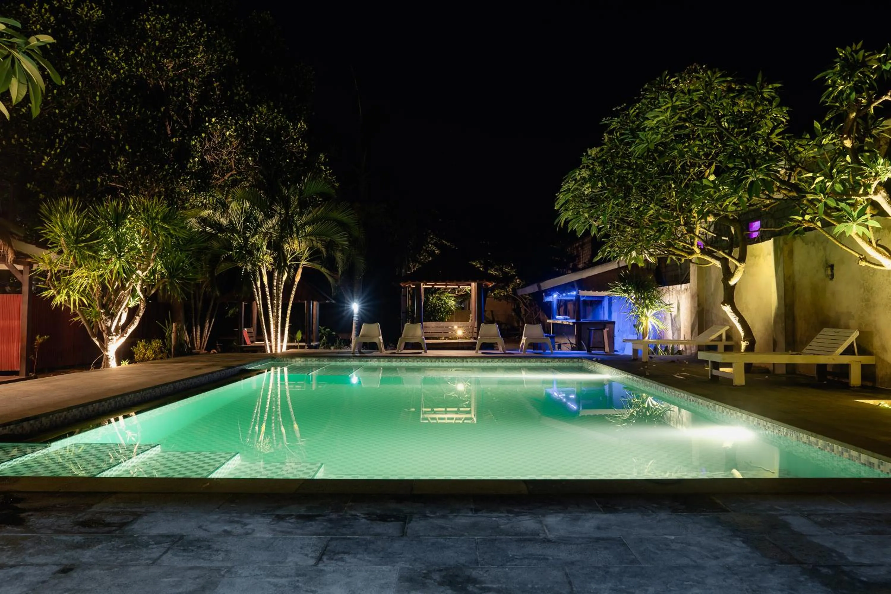 Night in Gili Paddy Hotel