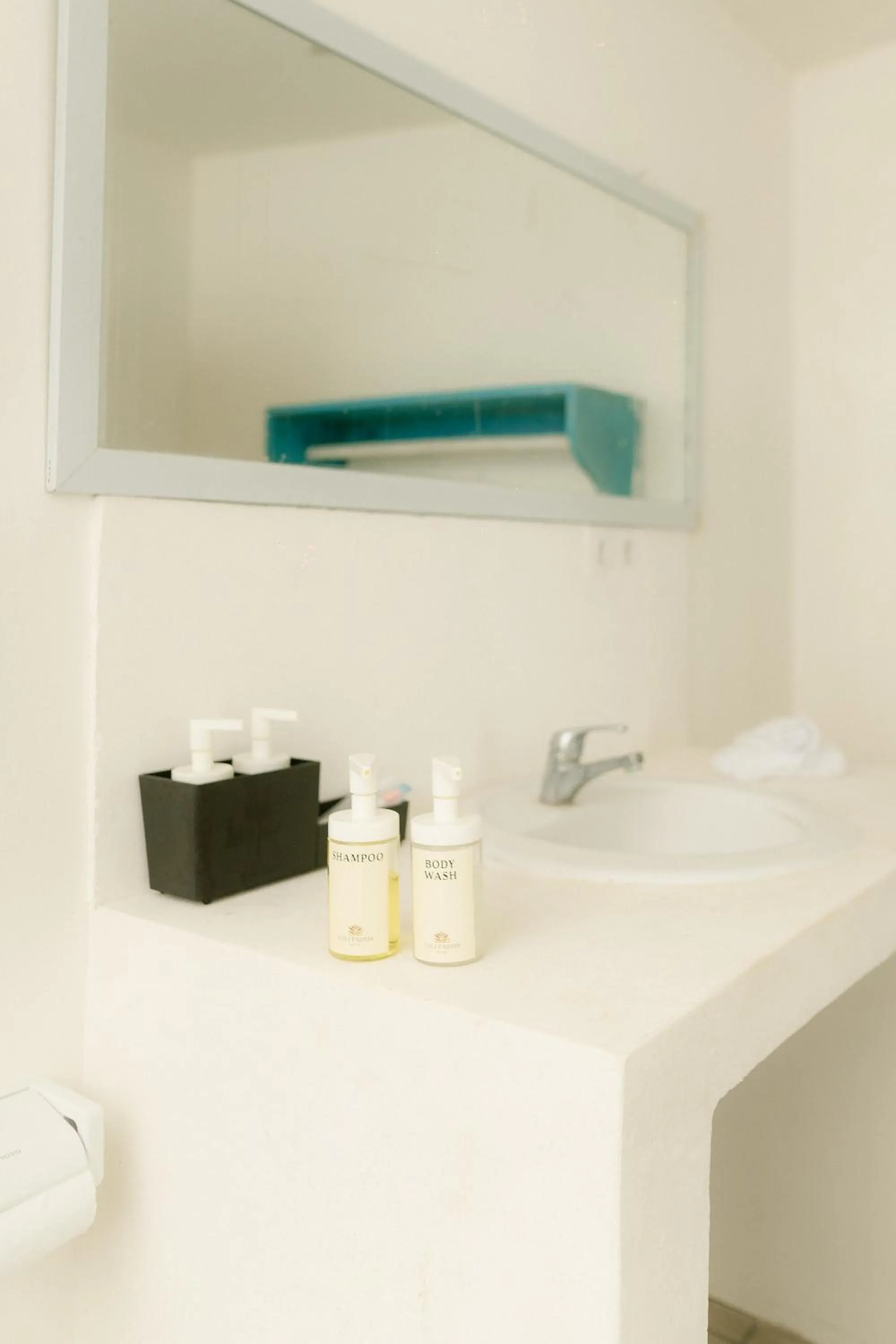 Bathroom in Gili Paddy Hotel