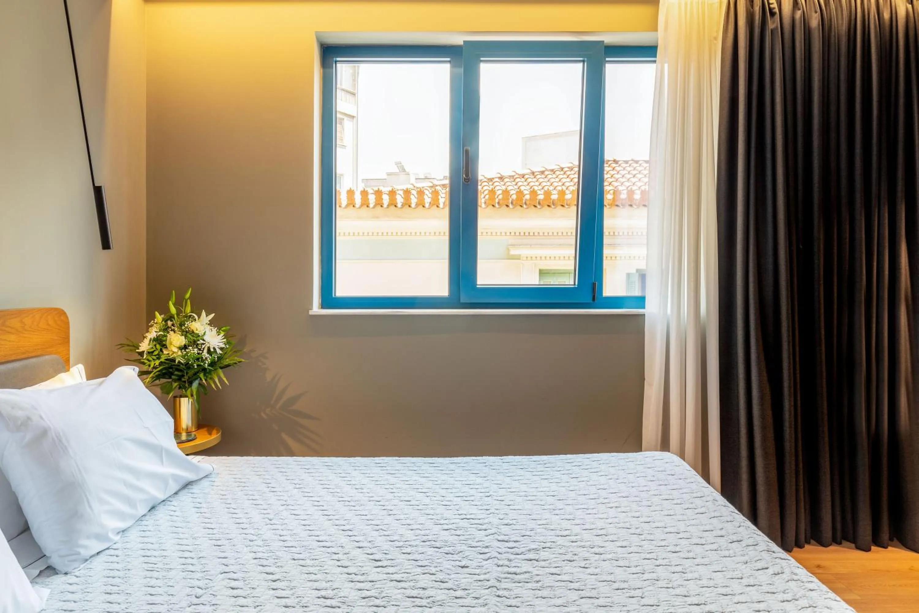 Bed in Bob W Athens Eolou