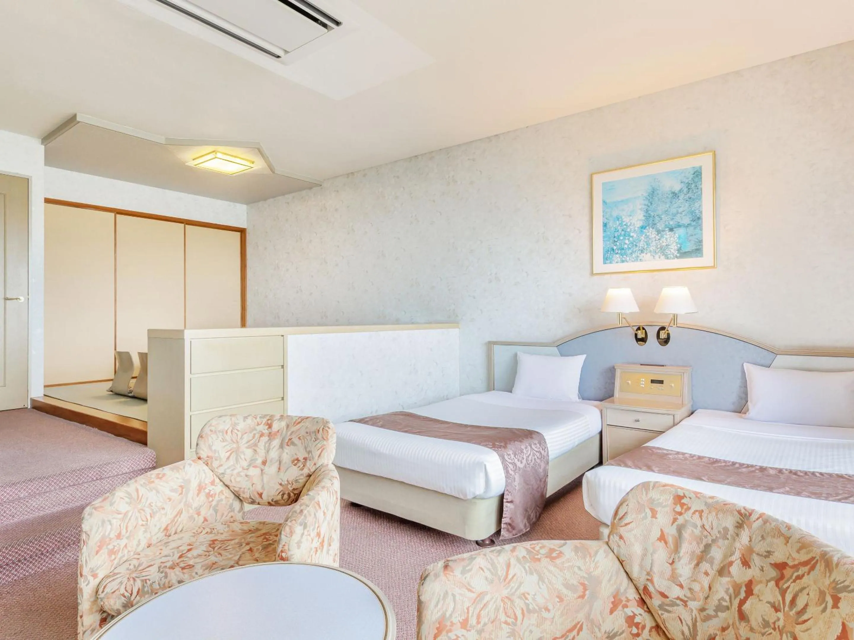 Photo of the whole room, Bed in Izumigo Hotel Altia Toba