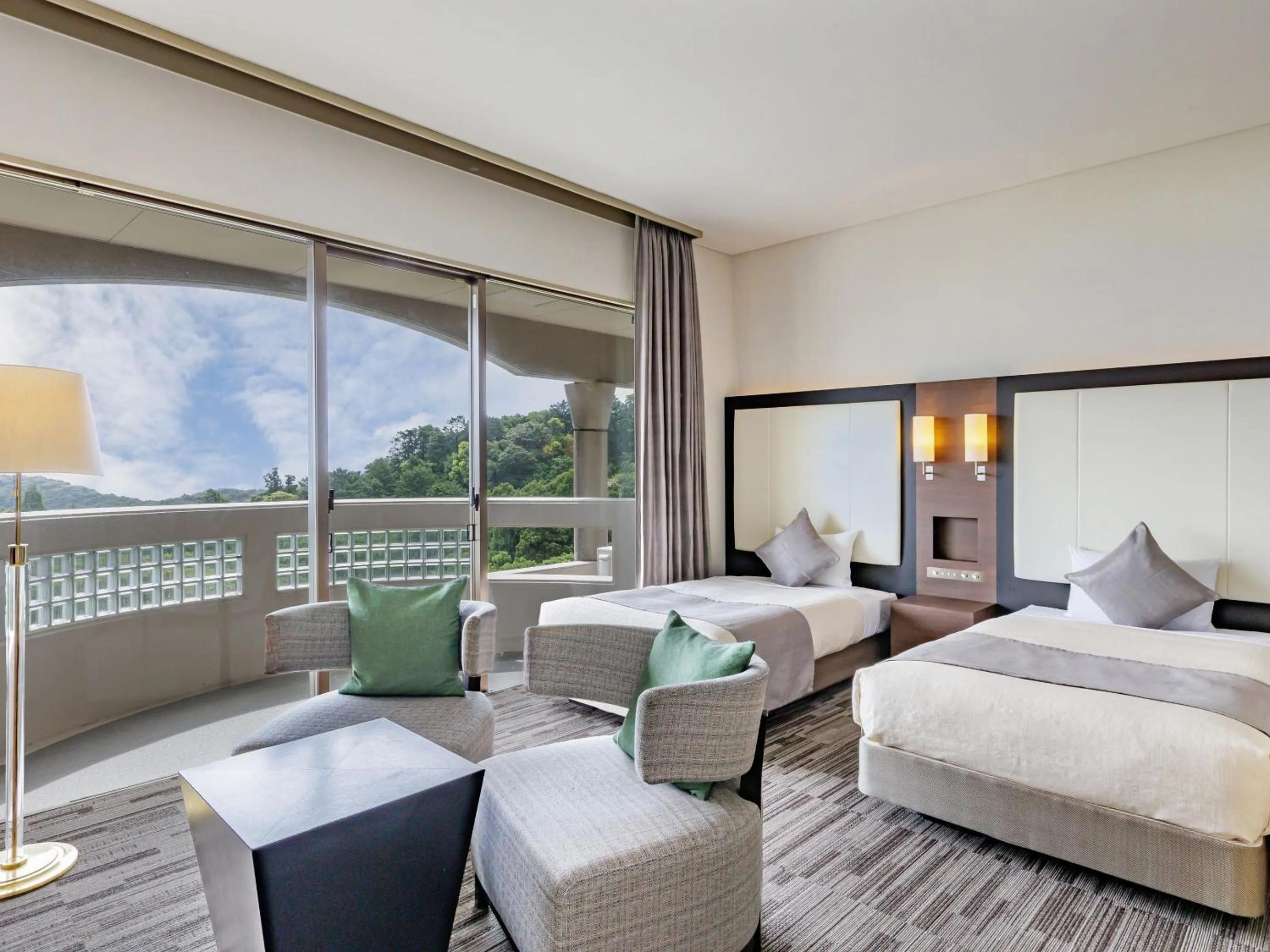 Photo of the whole room, Bed in Izumigo Hotel Altia Toba