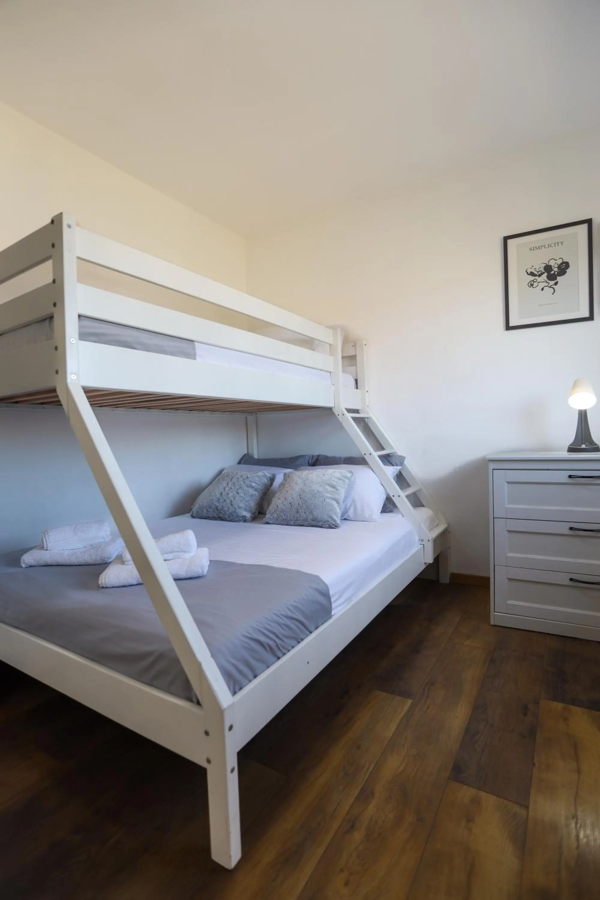 Bed in Airport Stay Apartments