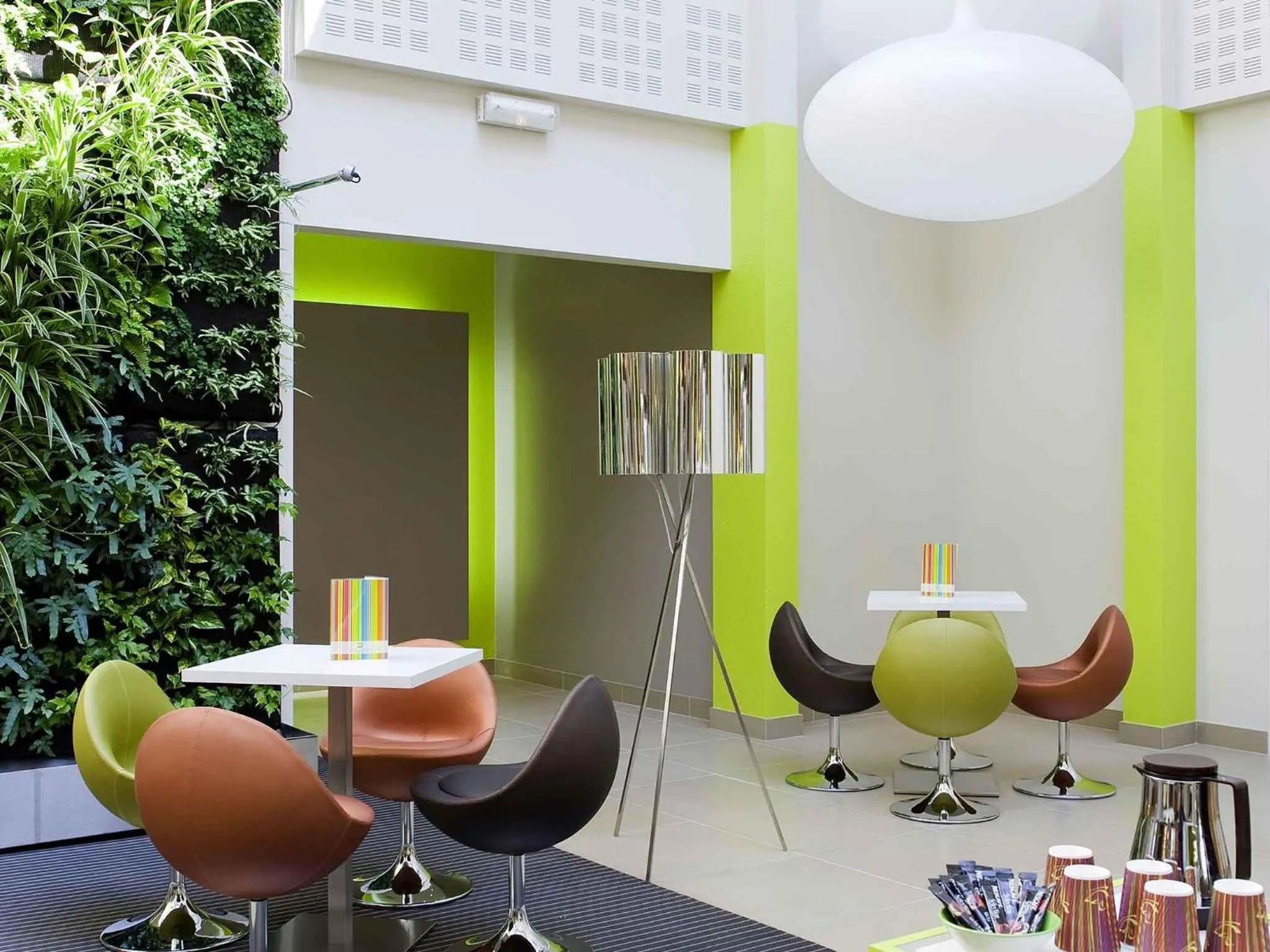 Lounge or bar in ibis Styles Bordeaux Aéroport