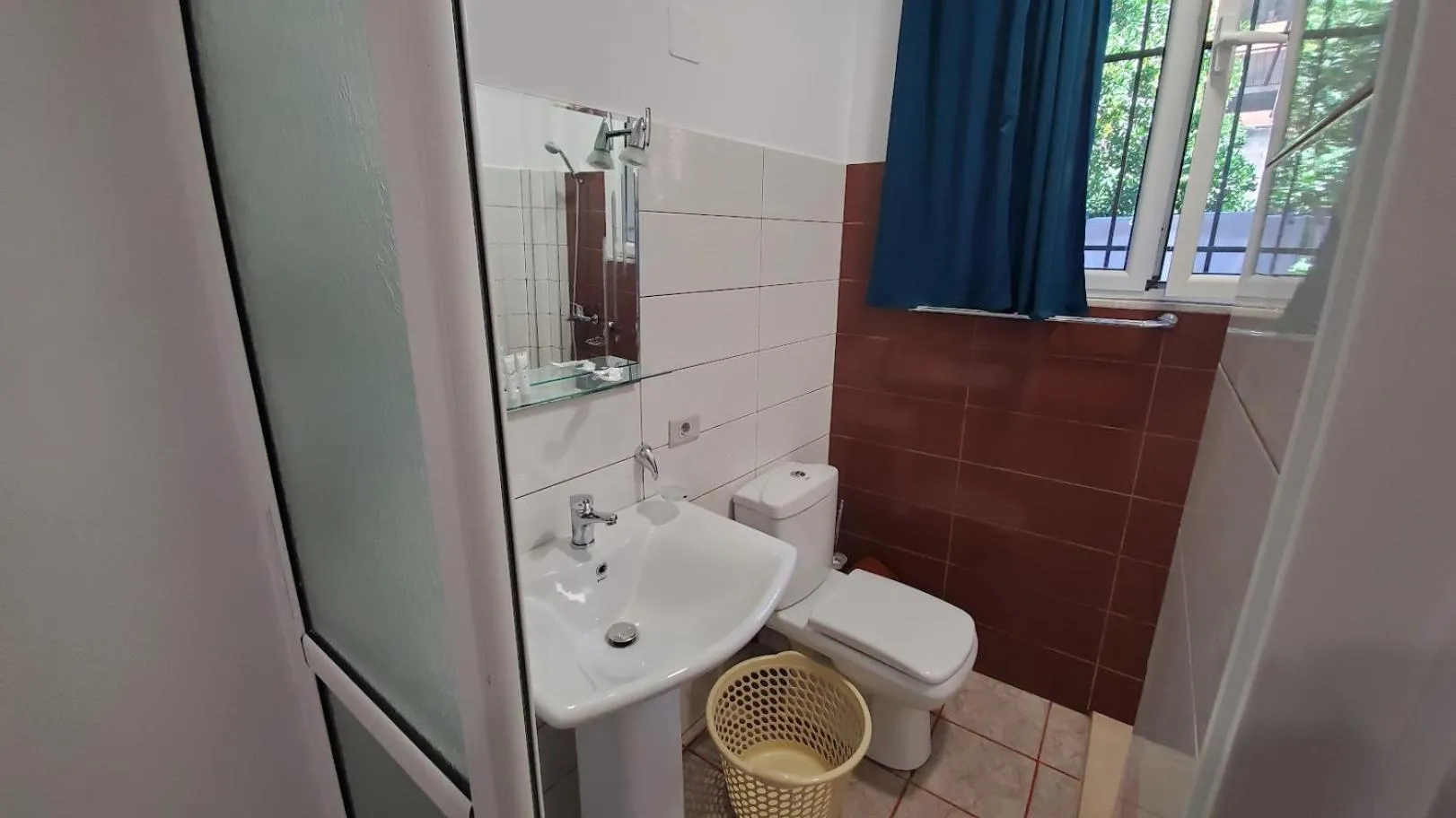 Bathroom in Chicago hotel