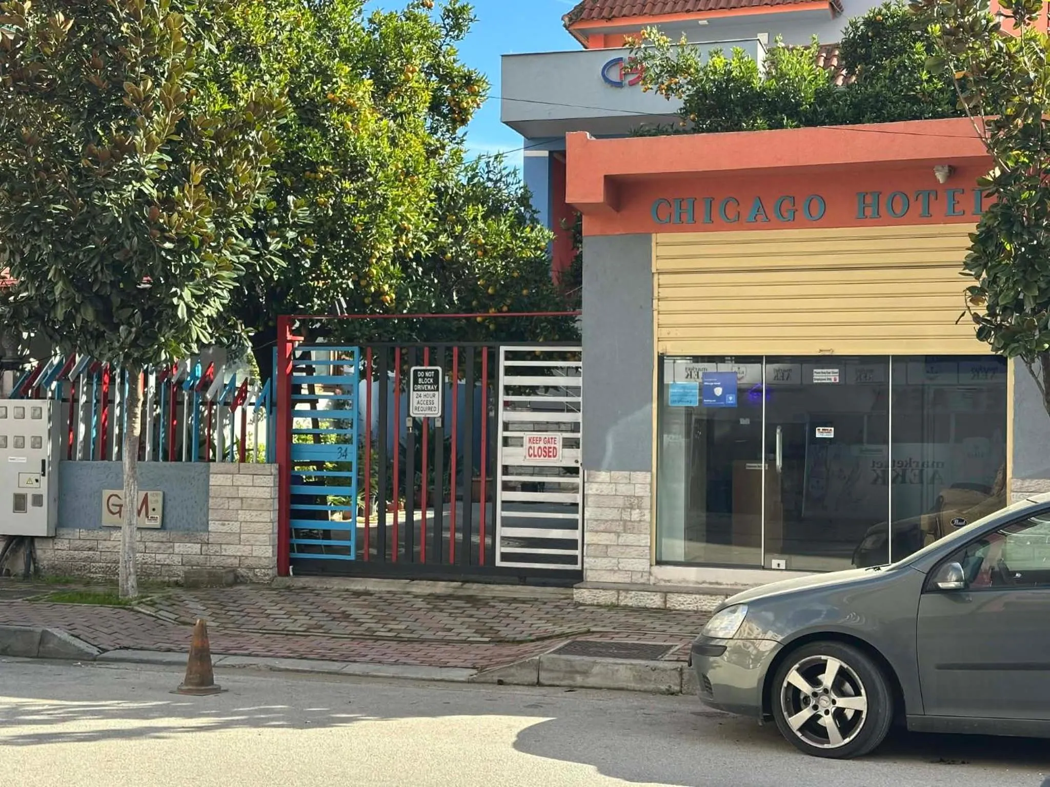 Property building in Chicago hotel