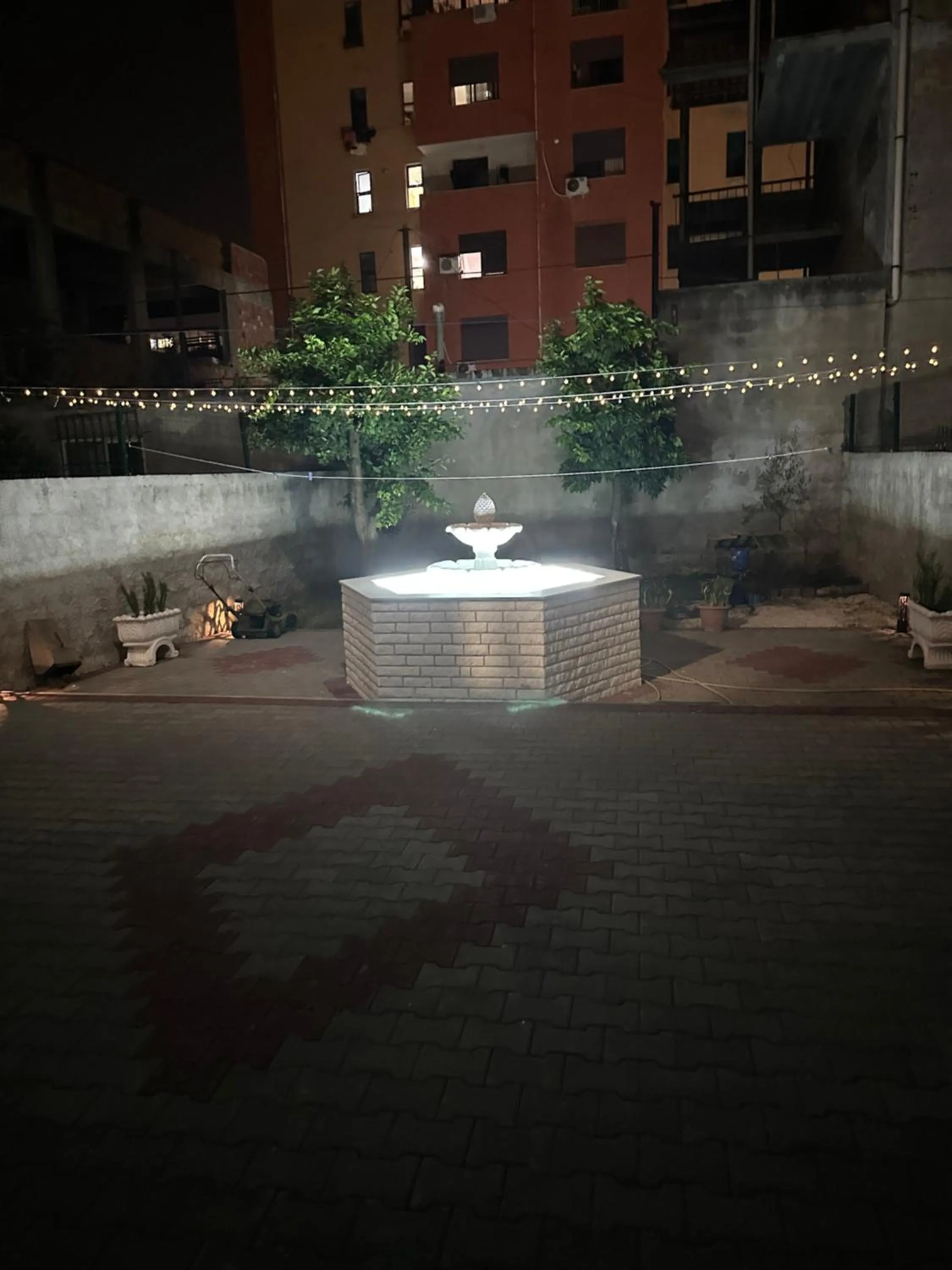 Property building in Chicago hotel