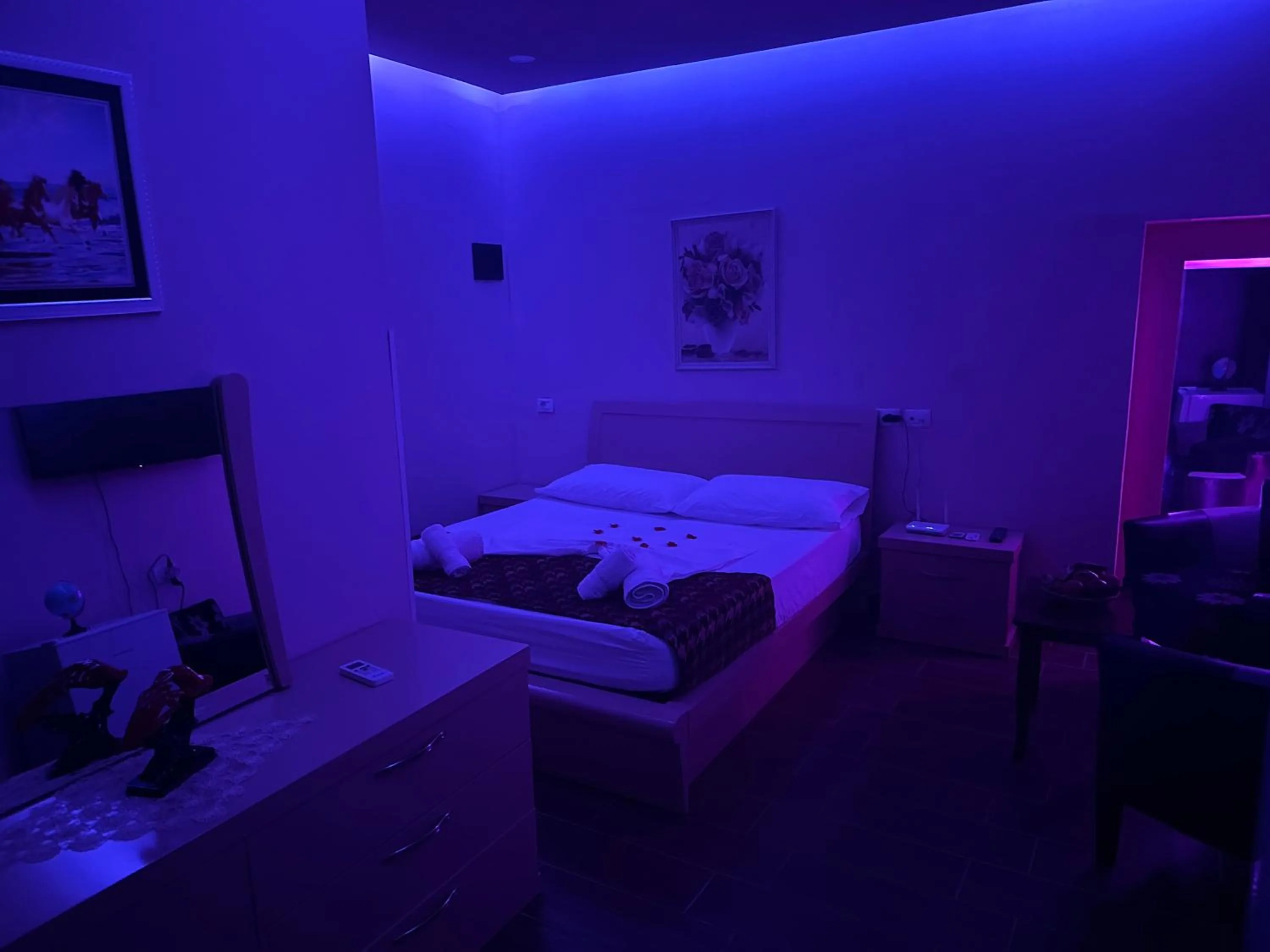 Bed in Chicago hotel