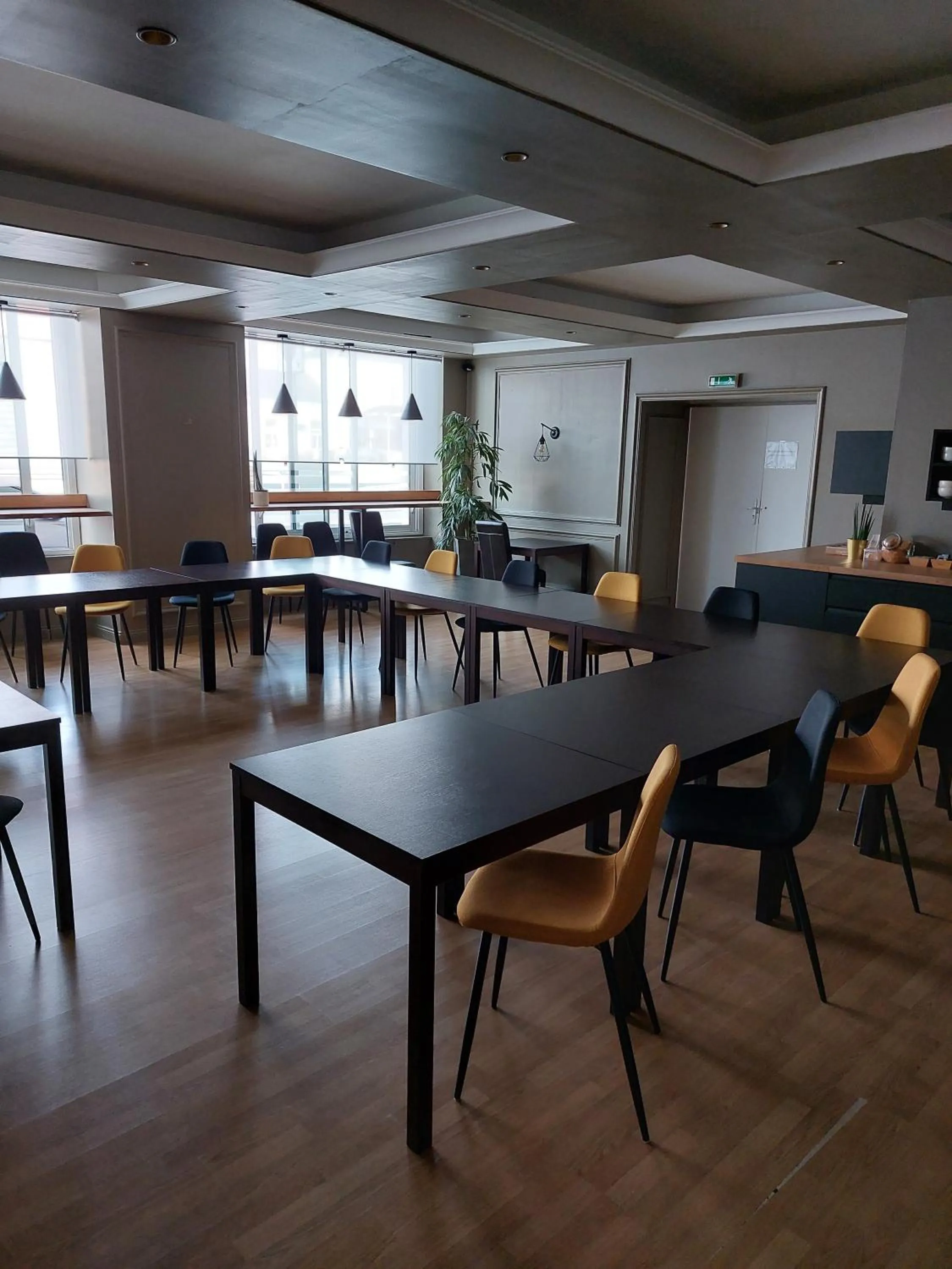 Meeting/conference room in Cit'Hôtel l'Europe - Cholet Gare
