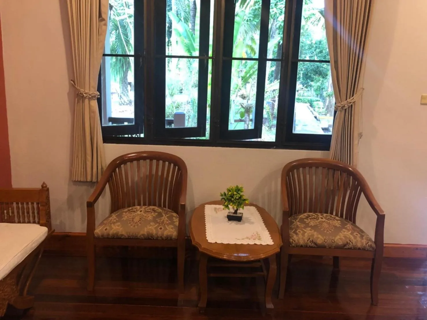 Hotel Siblanburi Resort