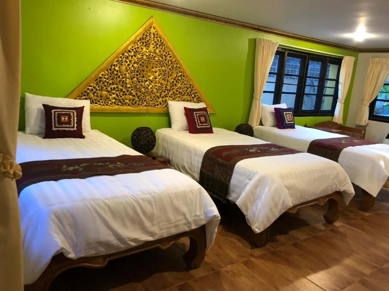 Bed in Hotel Siblanburi Resort