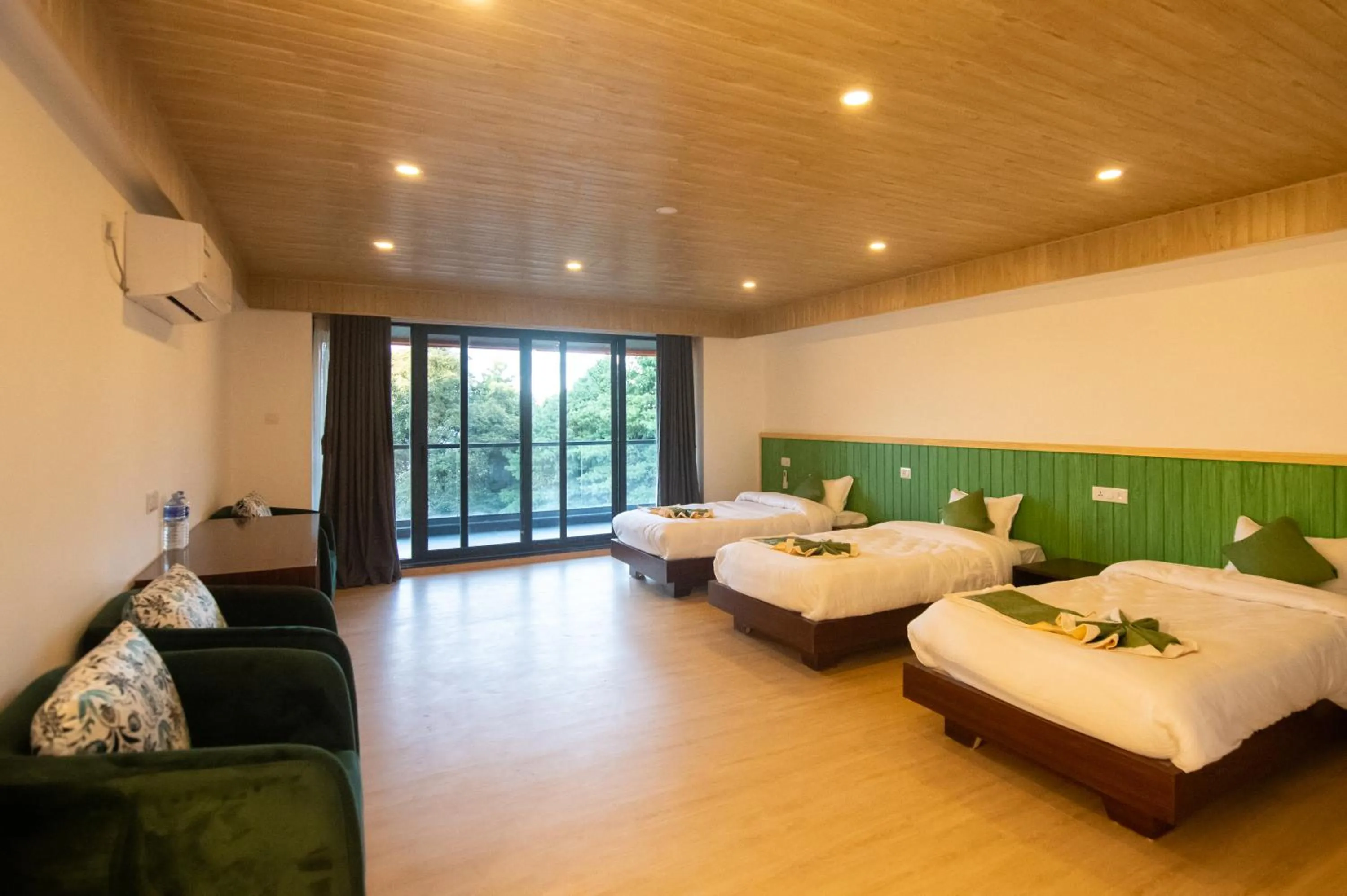 Living room, Bed in Peaceful Cottage & Cafe Du Mont