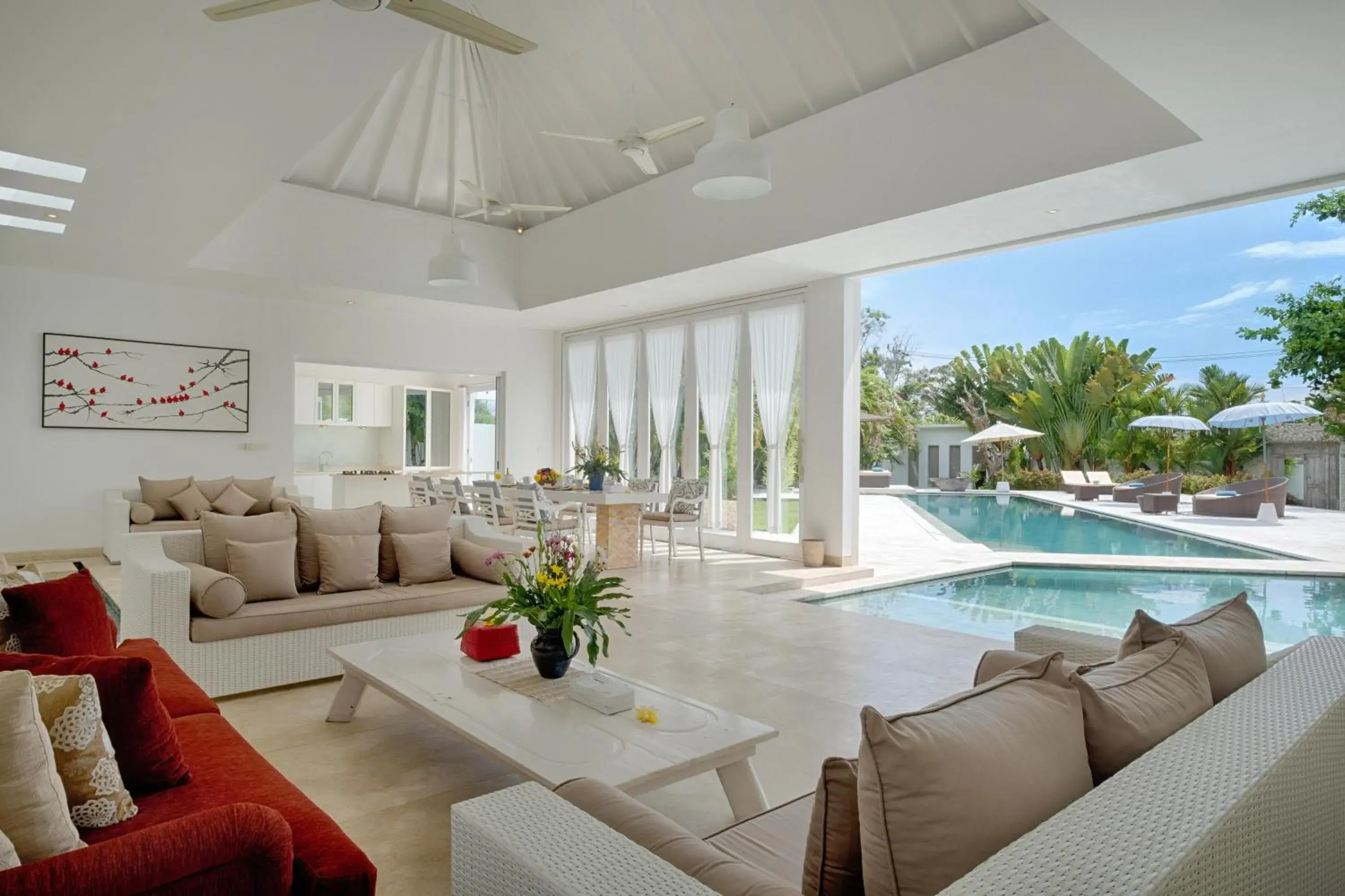 Living room in Canggu Villa by Sanga Sanga Hospitality Living room in Canggu Villa by Sanga Sanga Hospitality