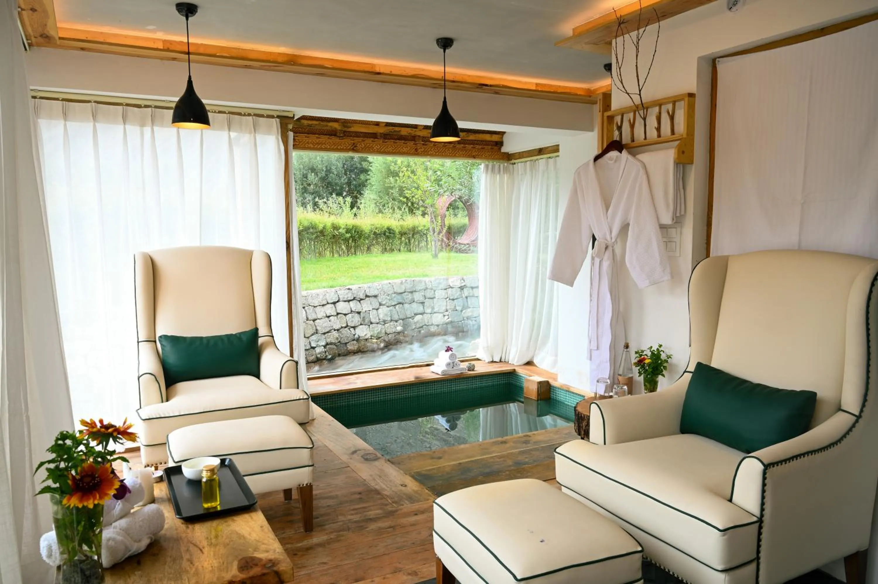 Spa and wellness centre/facilities in Stone Hedge Hotel