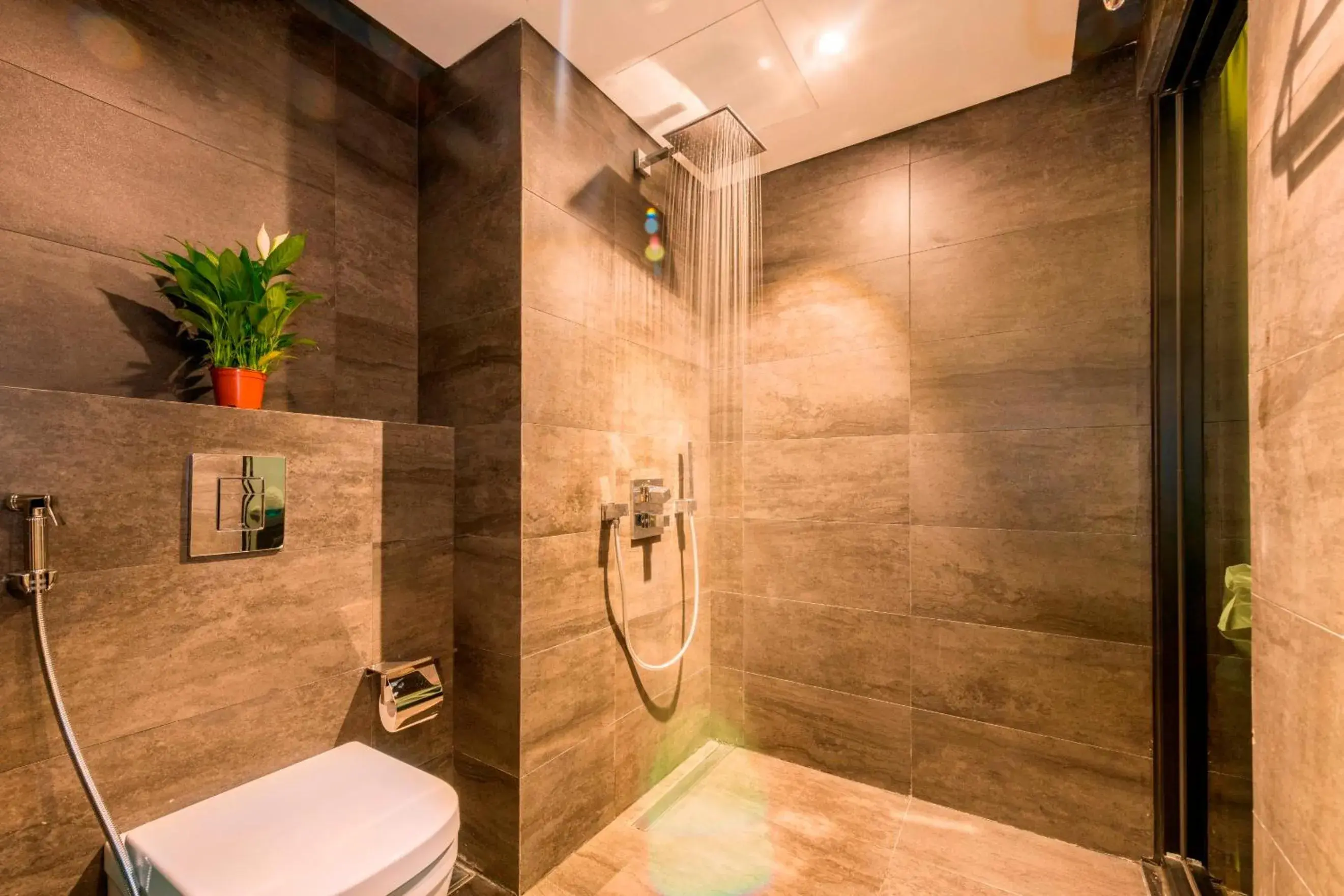 Shower in The Code Hotel & Spa Da Nang - Included Afternoon Tea in Sky Bar Sea View Shower in The Code Hotel & Spa Da Nang - Included Afternoon Tea in Sky Bar Sea View