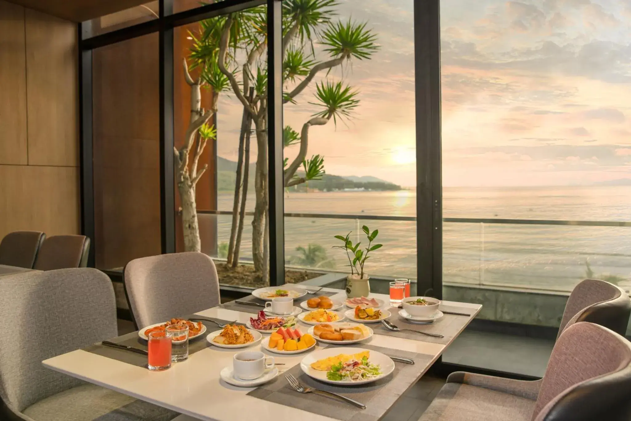 Restaurant/places to eat in The Code Hotel & Spa Da Nang - Included Afternoon Tea in Sky Bar Sea View Restaurant/places to eat in The Code Hotel & Spa Da Nang - Included Afternoon Tea in Sky Bar Sea View