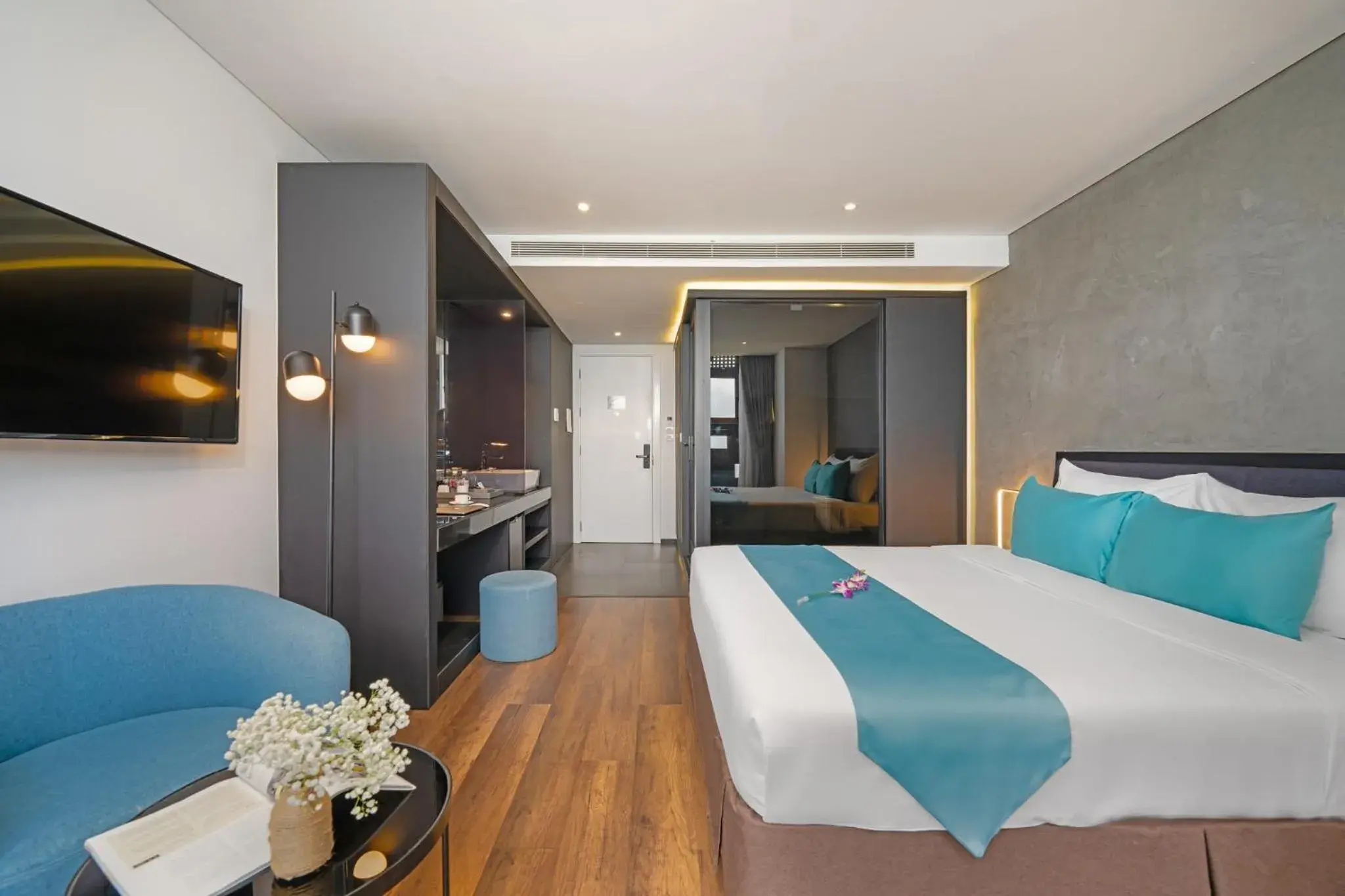 Photo of the whole room, Bed in The Code Hotel & Spa Da Nang - Included Afternoon Tea in Sky Bar Sea View Photo of the whole room, Bed in The Code Hotel & Spa Da Nang - Included Afternoon Tea in Sky Bar Sea View