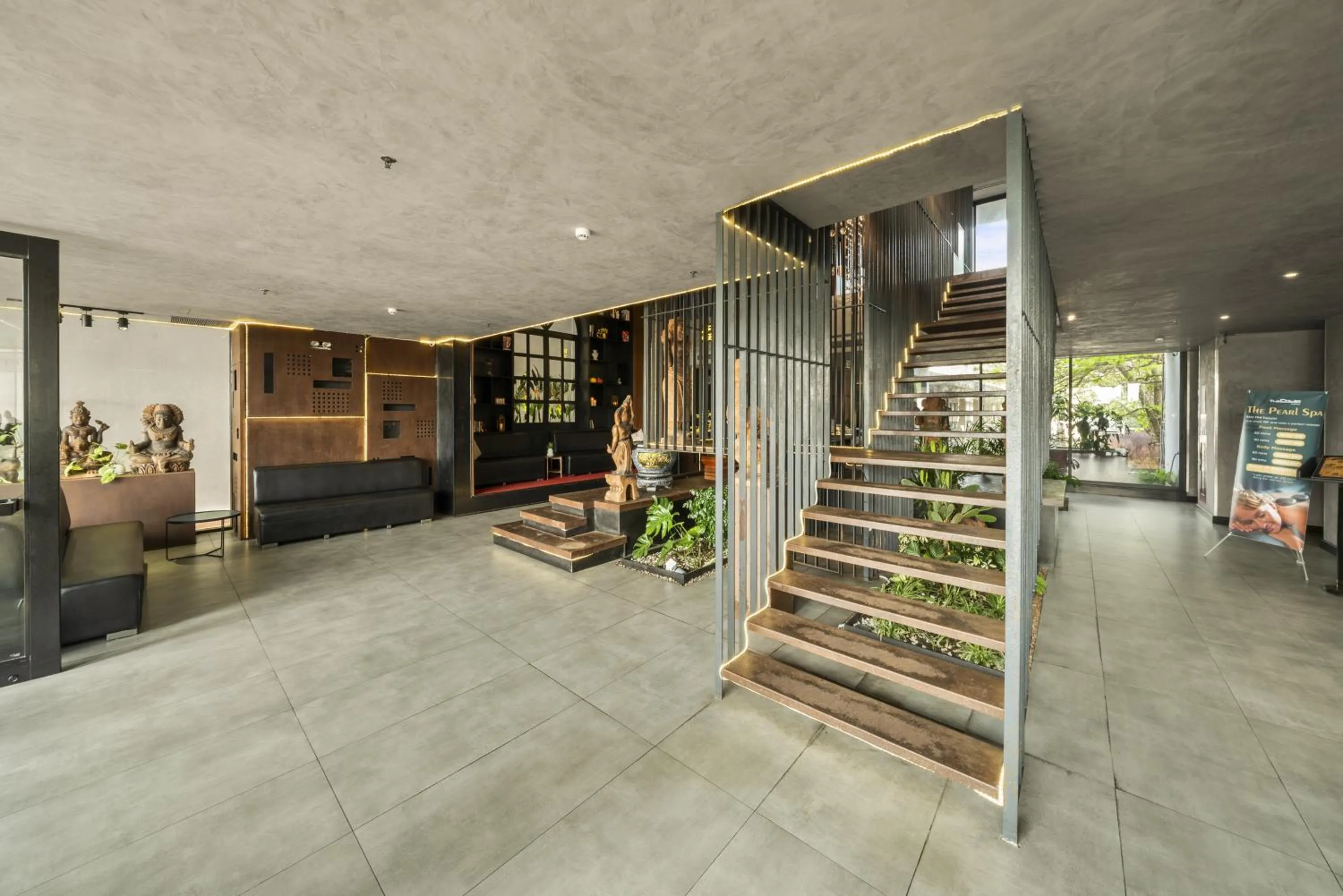 Lobby or reception in The Code Hotel & Spa Da Nang - Complimentary Daily Afternoon Tea in Sky Bar