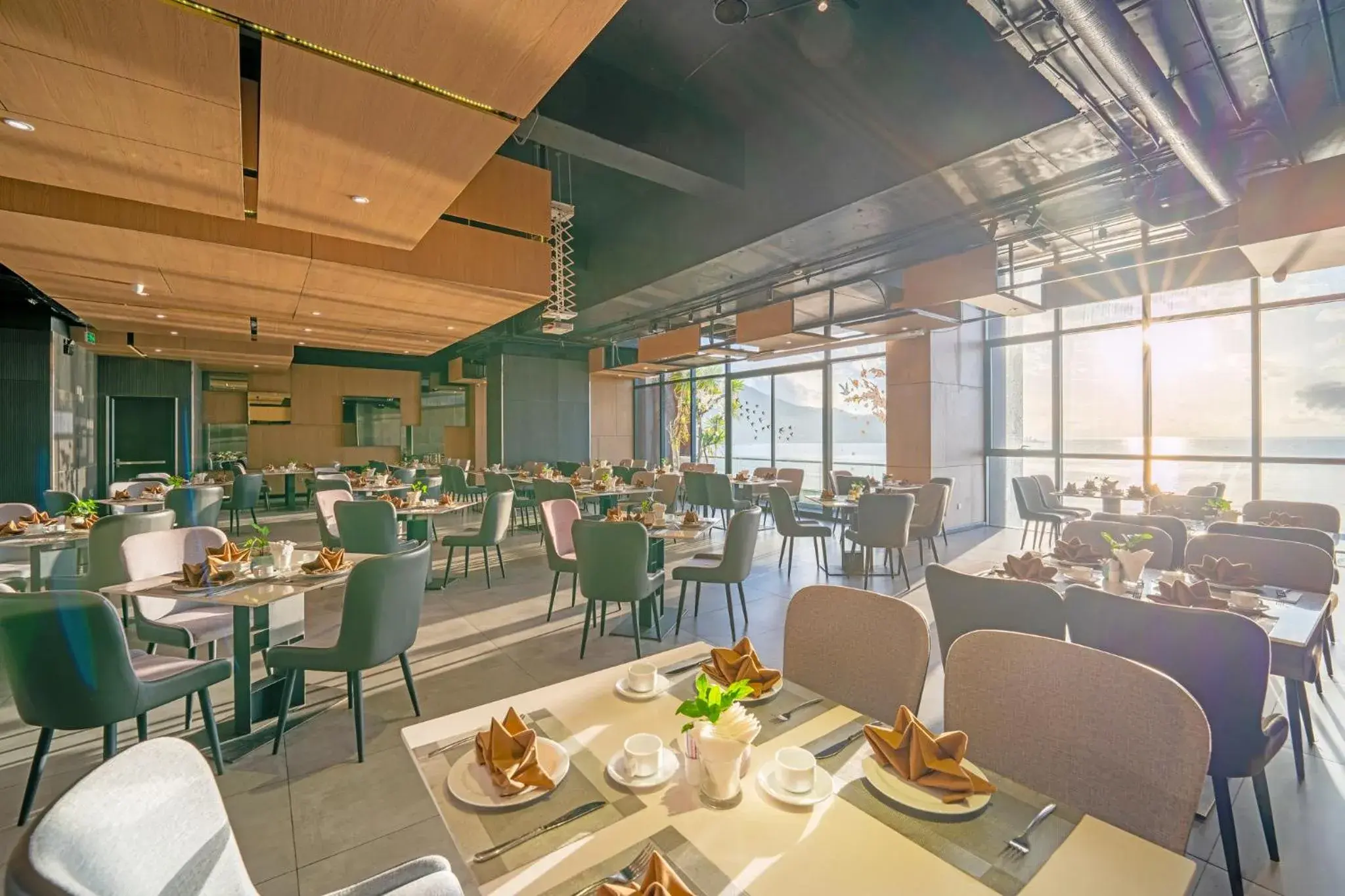 Restaurant/places to eat in The Code Hotel & Spa Da Nang - Included Afternoon Tea in Sky Bar Sea View Restaurant/places to eat in The Code Hotel & Spa Da Nang - Included Afternoon Tea in Sky Bar Sea View