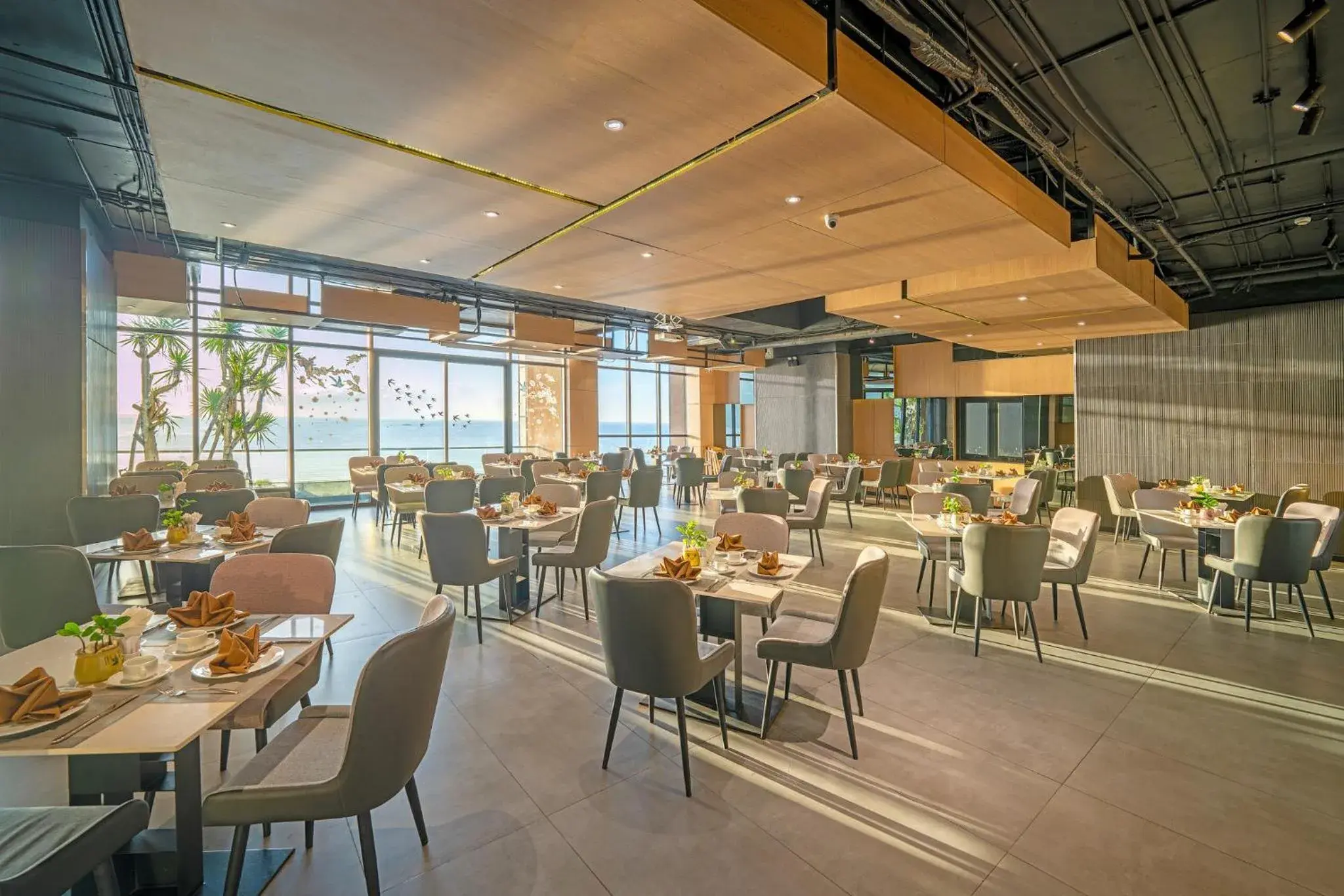 Restaurant/places to eat in The Code Hotel & Spa Da Nang - Included Afternoon Tea in Sky Bar Sea View Restaurant/places to eat in The Code Hotel & Spa Da Nang - Included Afternoon Tea in Sky Bar Sea View