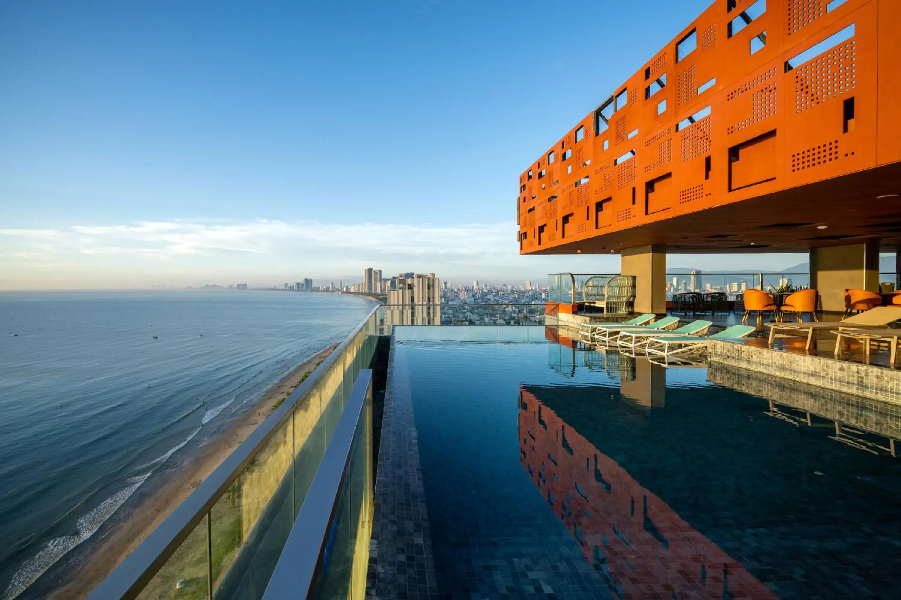 Day in The Code Hotel & Spa Da Nang - Included Afternoon Tea in Sky Bar Sea View Day in The Code Hotel & Spa Da Nang - Included Afternoon Tea in Sky Bar Sea View
