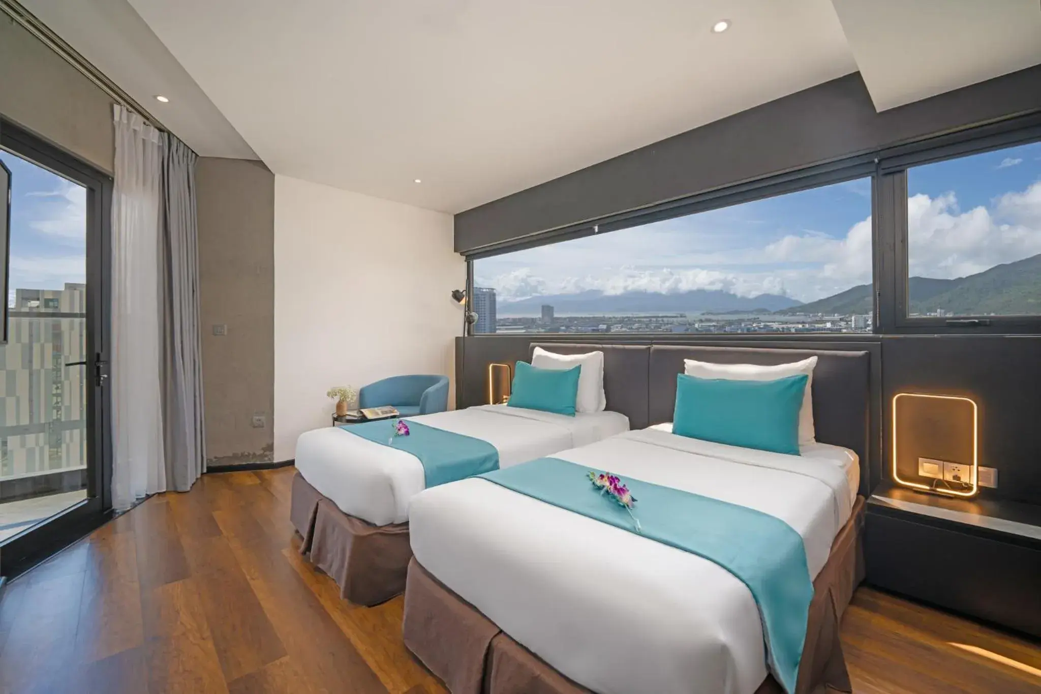 Communal lounge/ TV room, Bed in The Code Hotel & Spa Da Nang - Included Afternoon Tea in Sky Bar Sea View Communal lounge/ TV room, Bed in The Code Hotel & Spa Da Nang - Included Afternoon Tea in Sky Bar Sea View