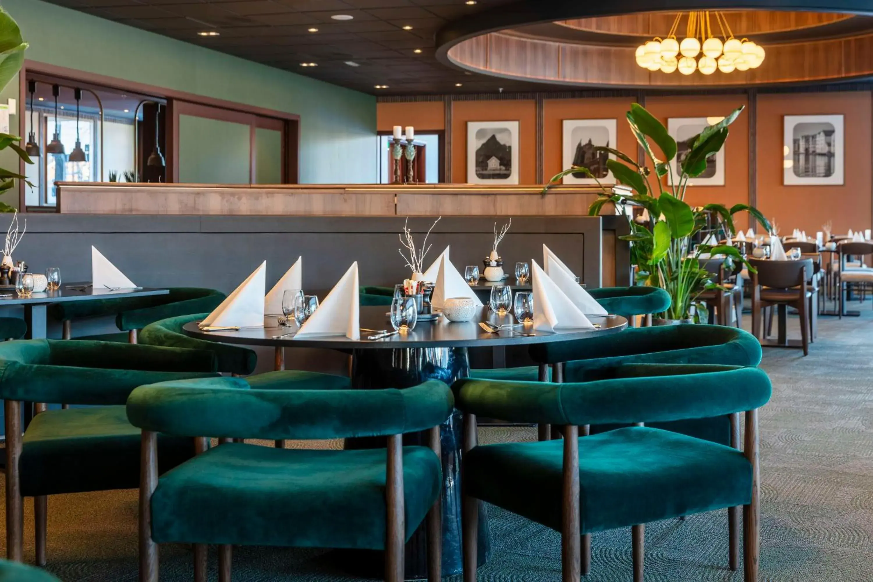 Restaurant/places to eat in Radisson Blu Royal Garden Hotel, Trondheim Restaurant/places to eat in Radisson Blu Royal Garden Hotel, Trondheim