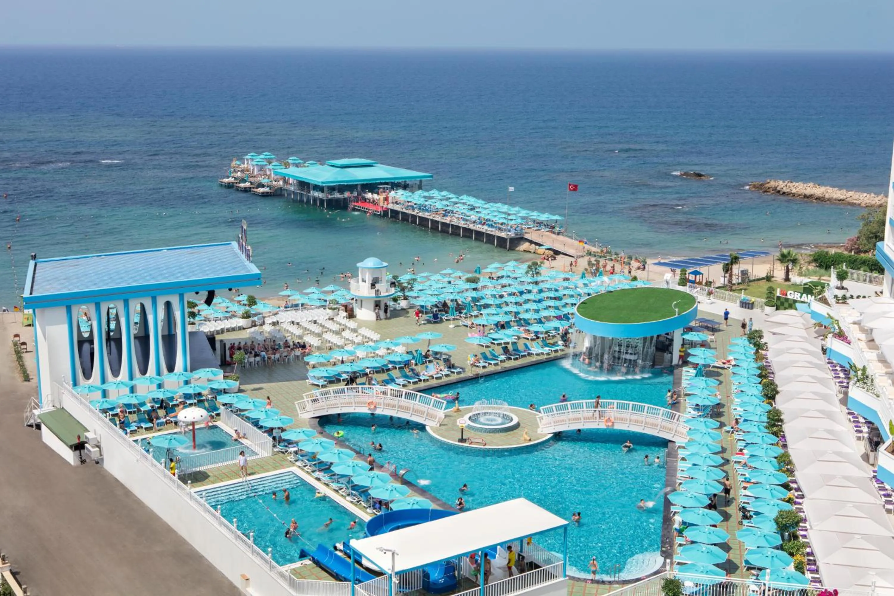 Swimming pool in Granada Luxury Beach-Ultra All Inclusive