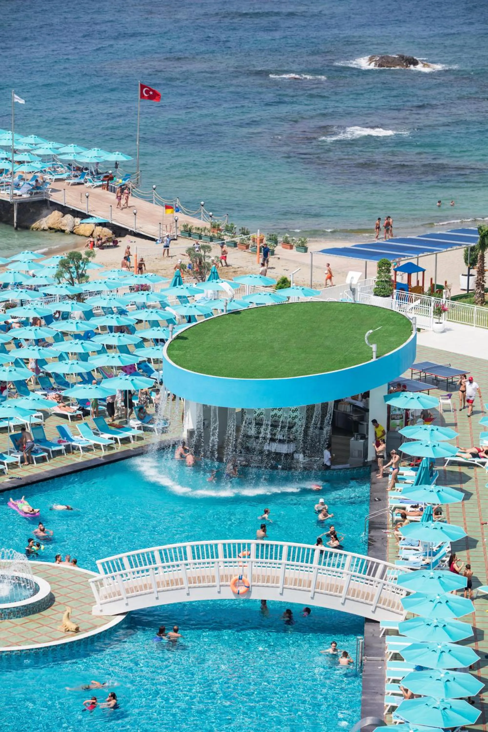 Swimming pool in Granada Luxury Beach-Ultra All Inclusive