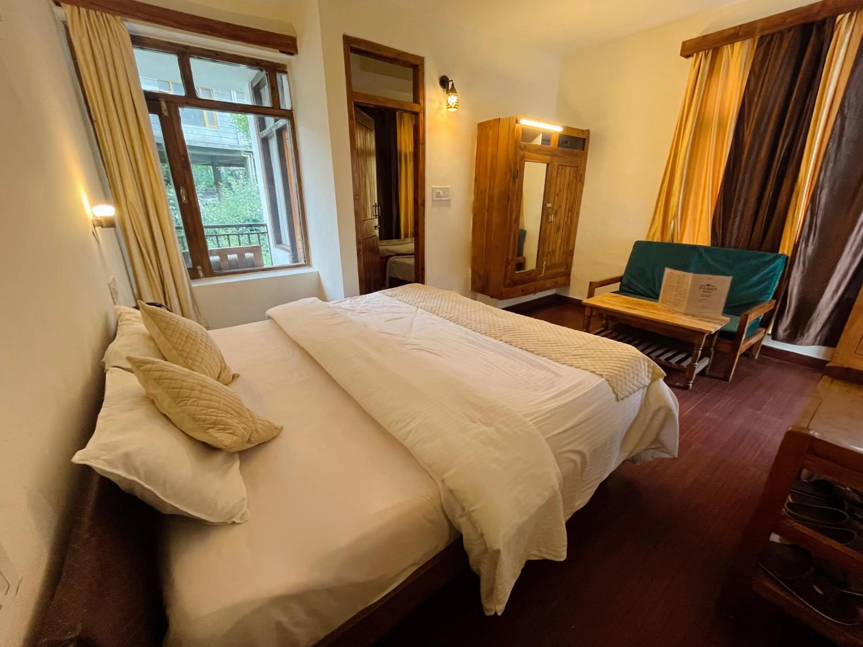 Photo of the whole room, Bed in Tourist Hotel 10 minutes walking distance from the mall