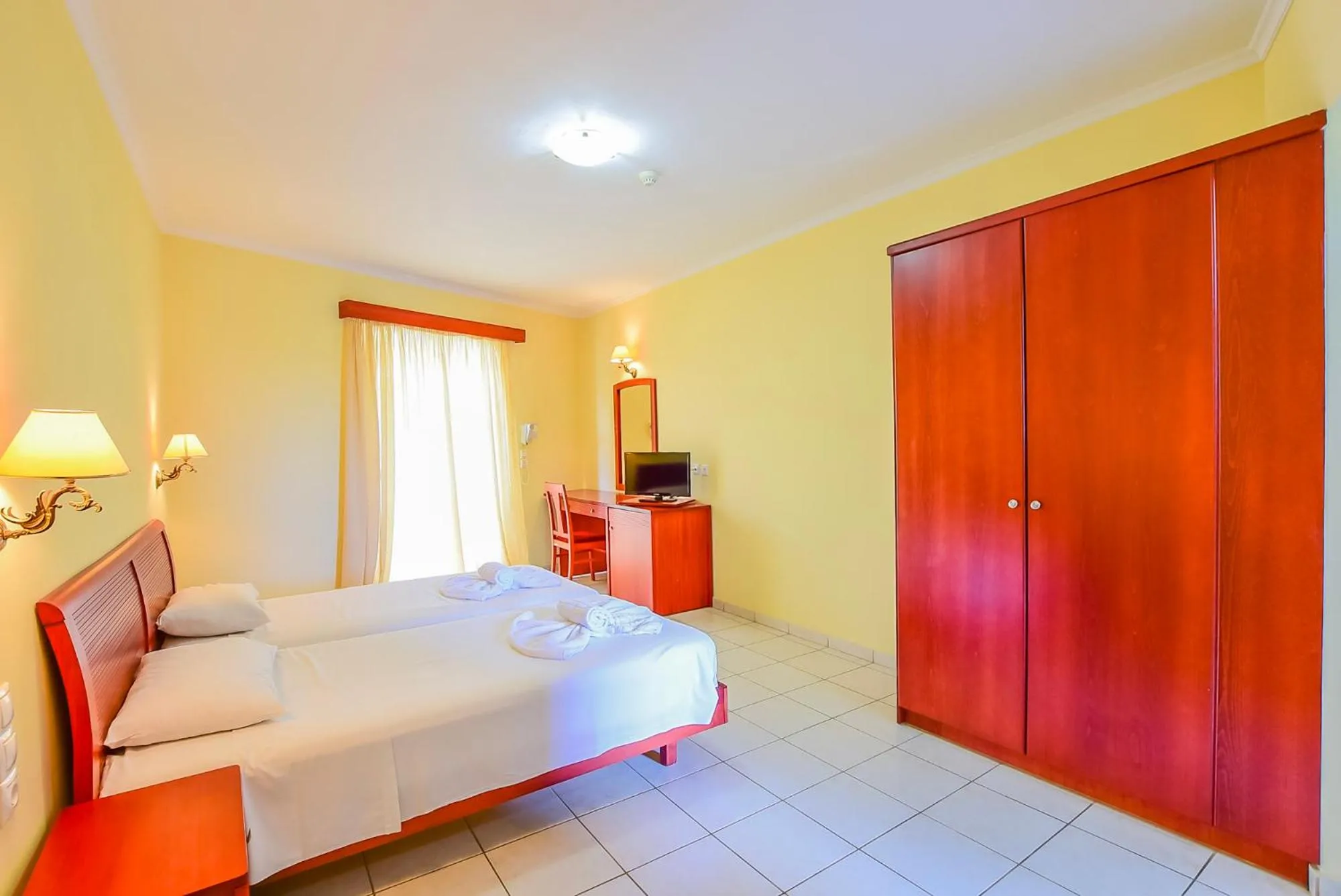 Bed in Timos Hotel